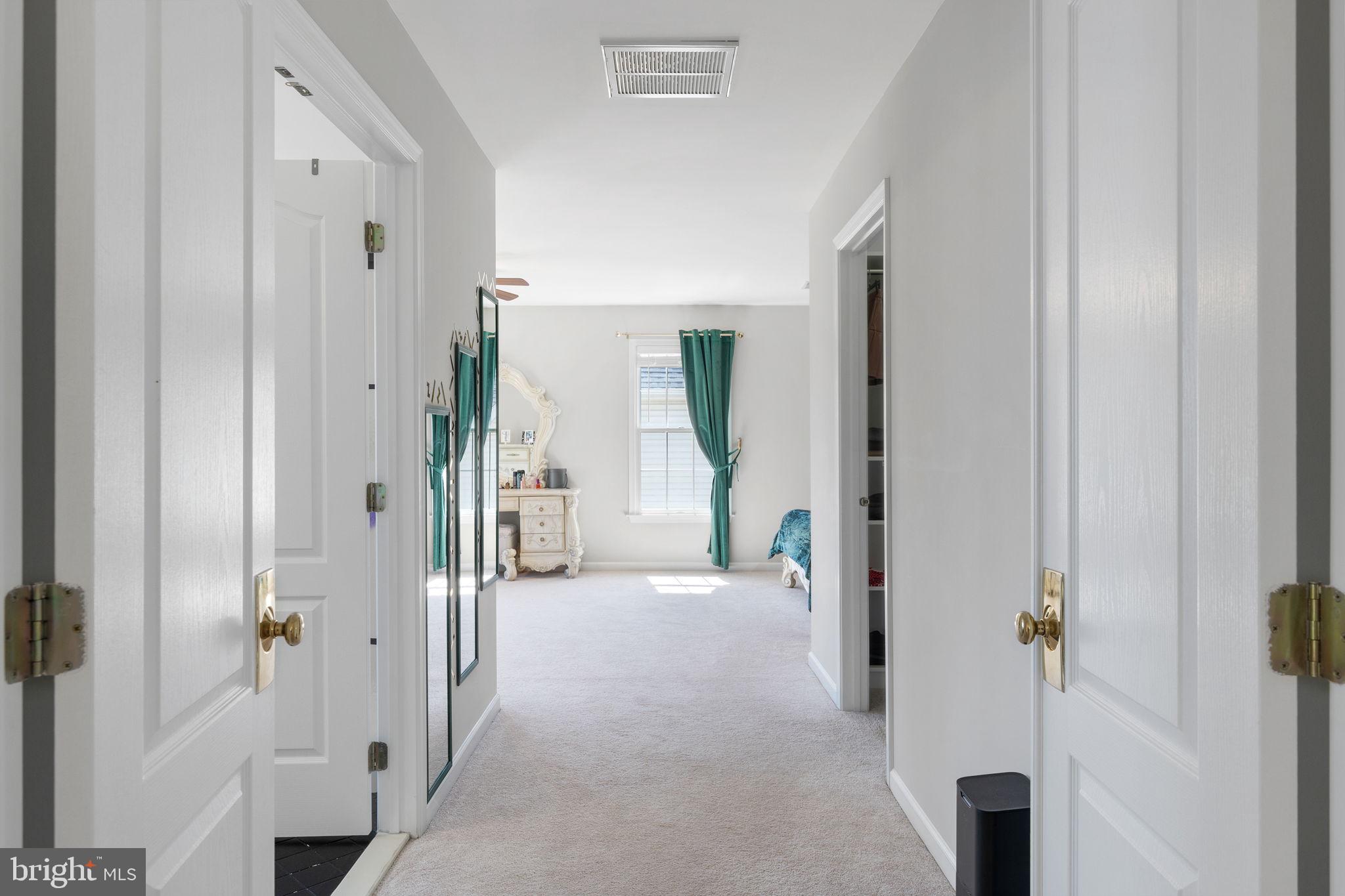 LOUDOUN VALLEY ESTATES - Residential Lease