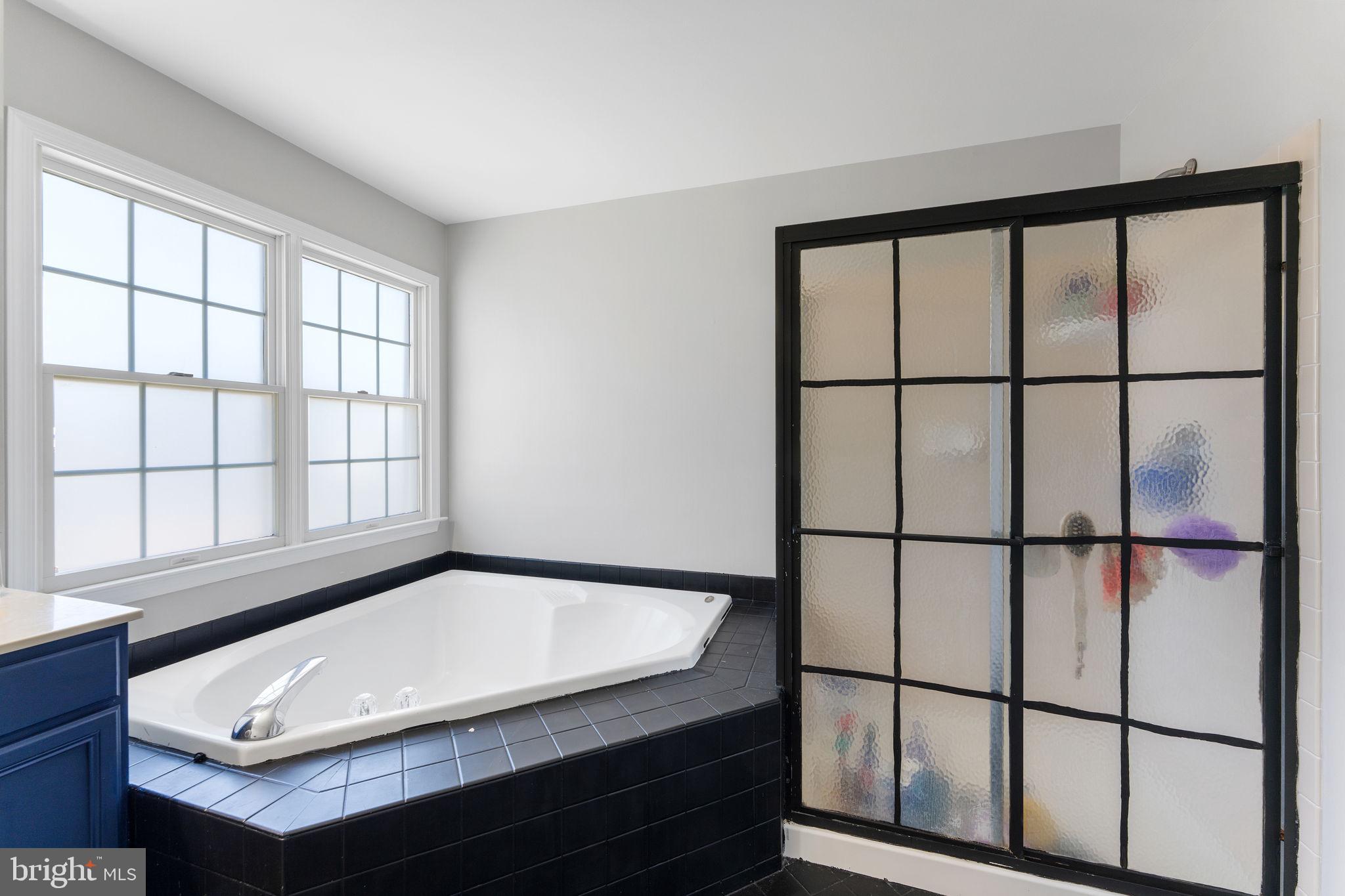 LOUDOUN VALLEY ESTATES - Residential Lease