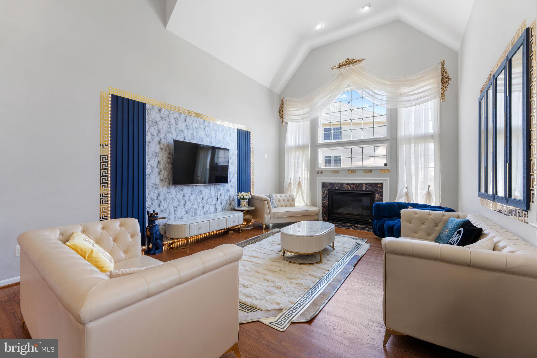 LOUDOUN VALLEY ESTATES - Residential Lease