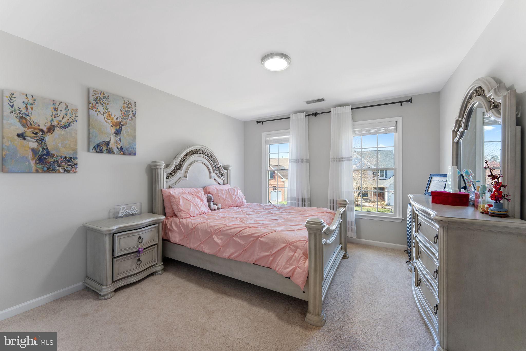 LOUDOUN VALLEY ESTATES - Residential Lease