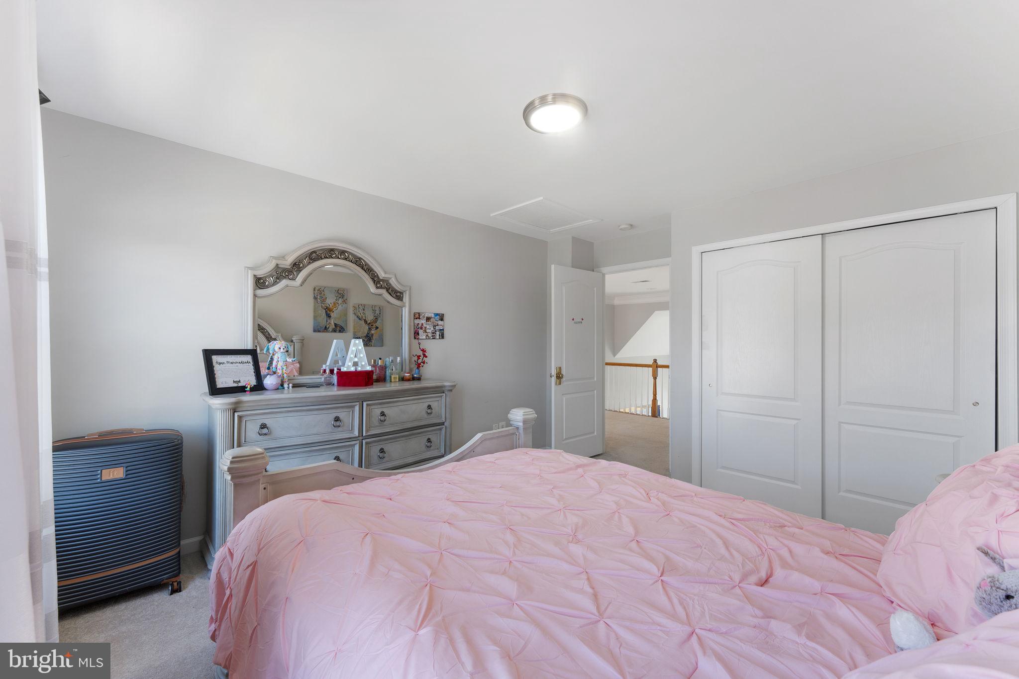 LOUDOUN VALLEY ESTATES - Residential Lease