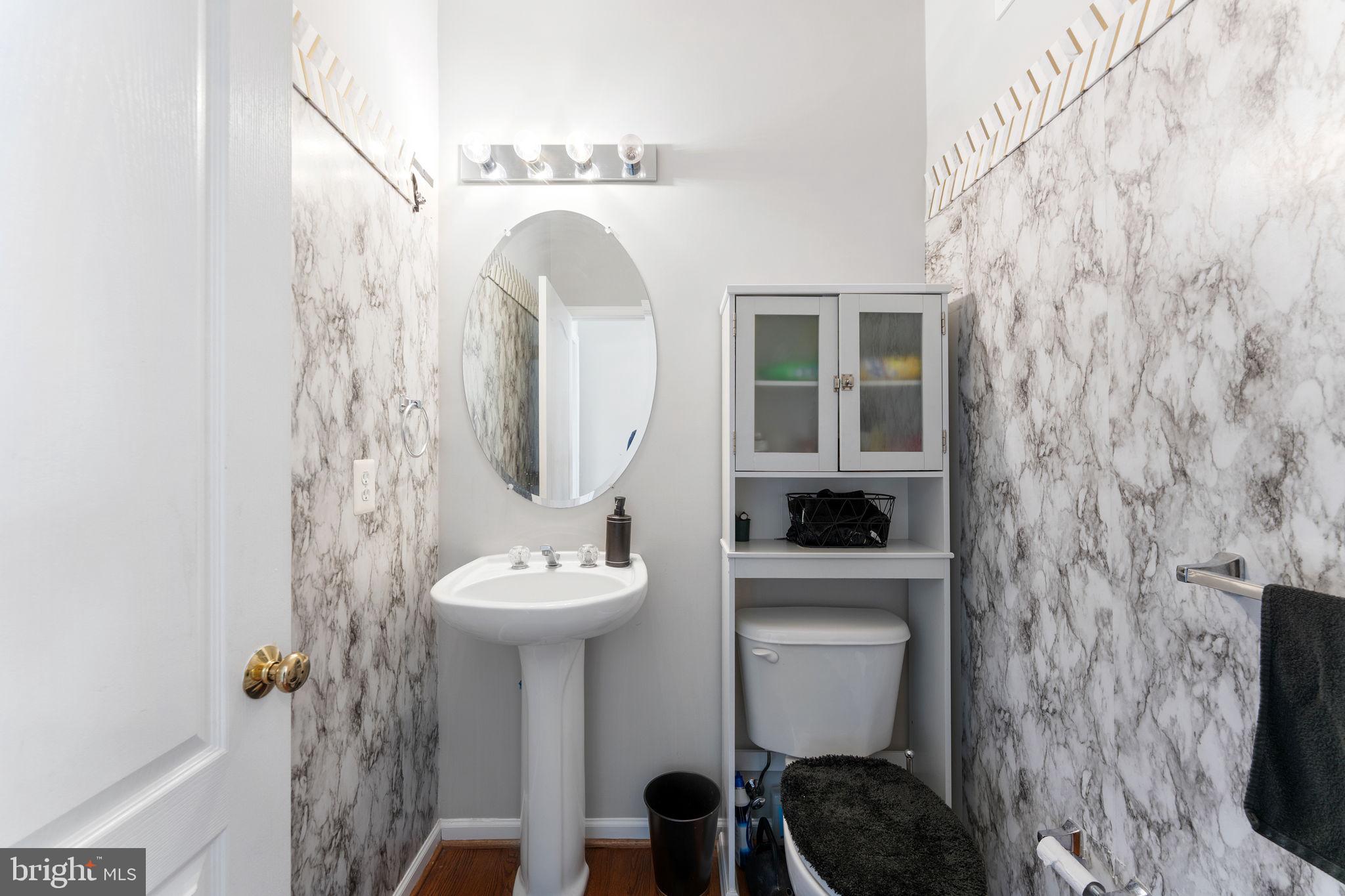 LOUDOUN VALLEY ESTATES - Residential Lease