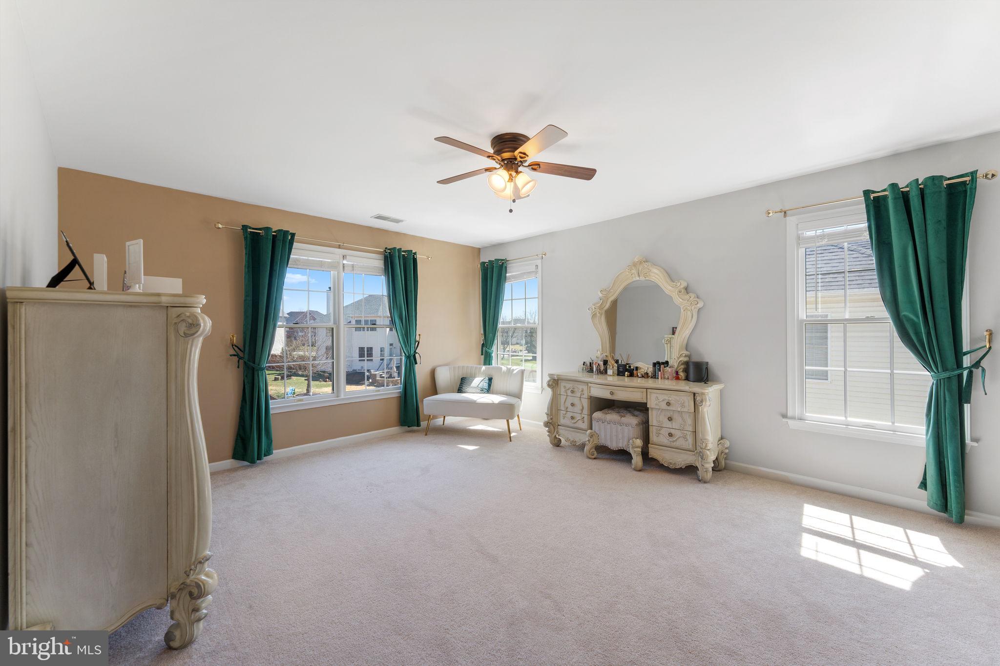 LOUDOUN VALLEY ESTATES - Residential Lease