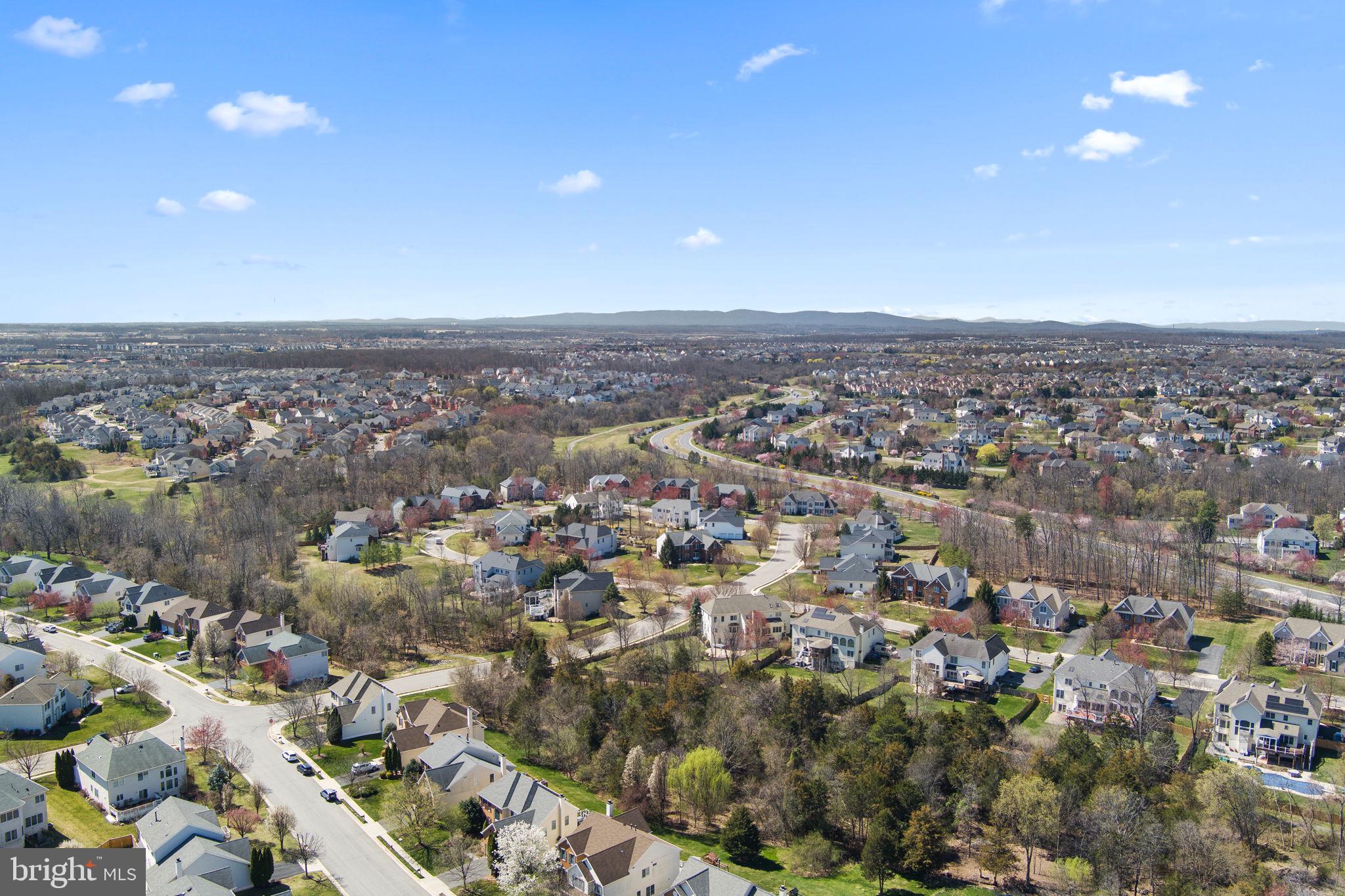 LOUDOUN VALLEY ESTATES - Residential Lease