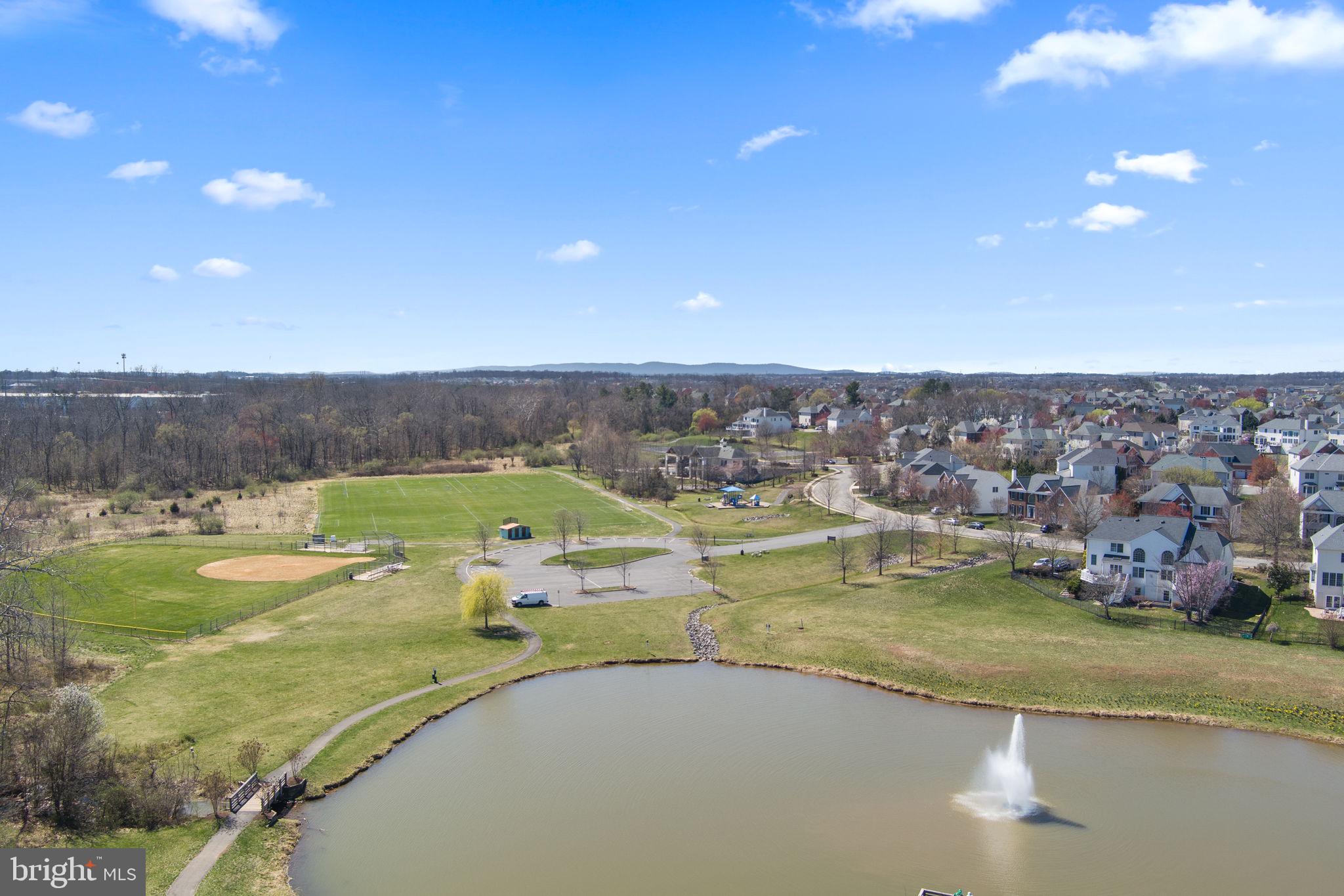 LOUDOUN VALLEY ESTATES - Residential Lease