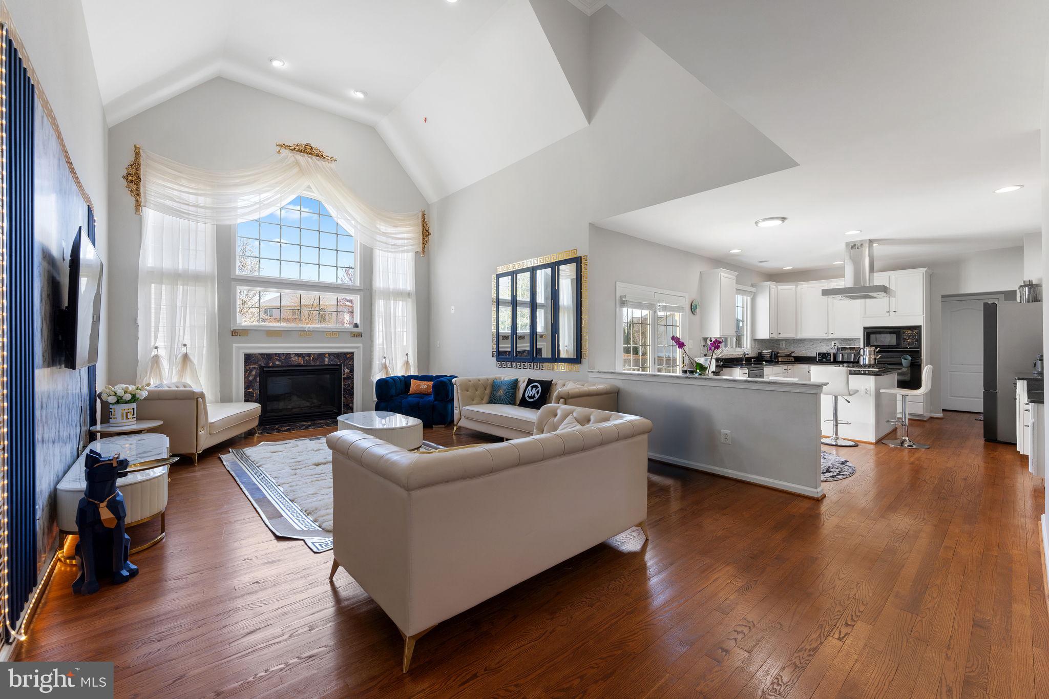 LOUDOUN VALLEY ESTATES - Residential Lease