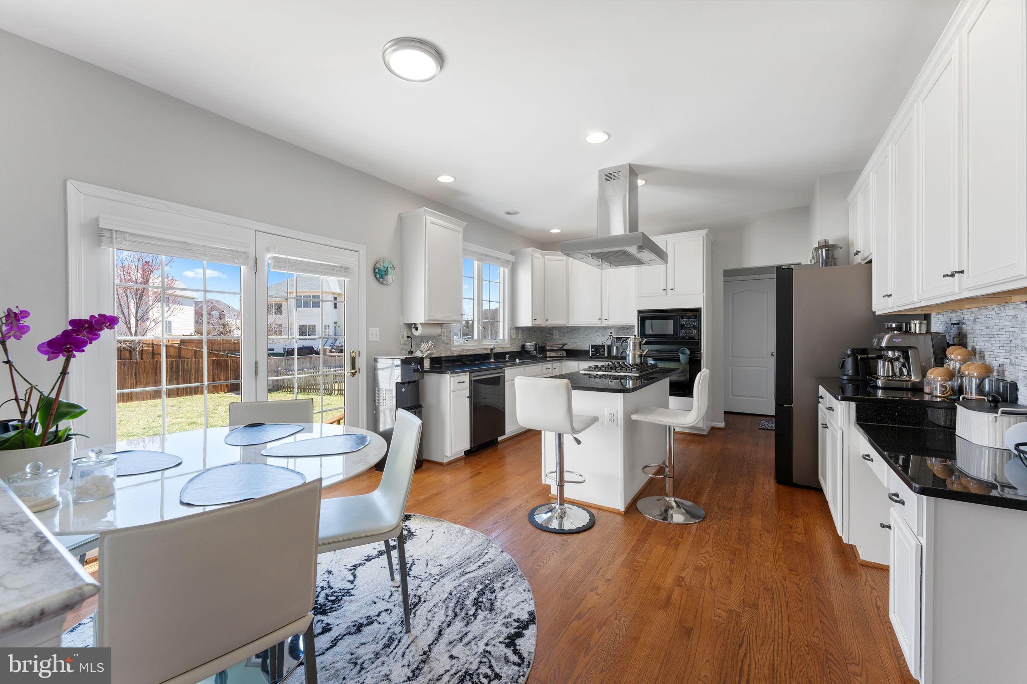 LOUDOUN VALLEY ESTATES - Residential Lease