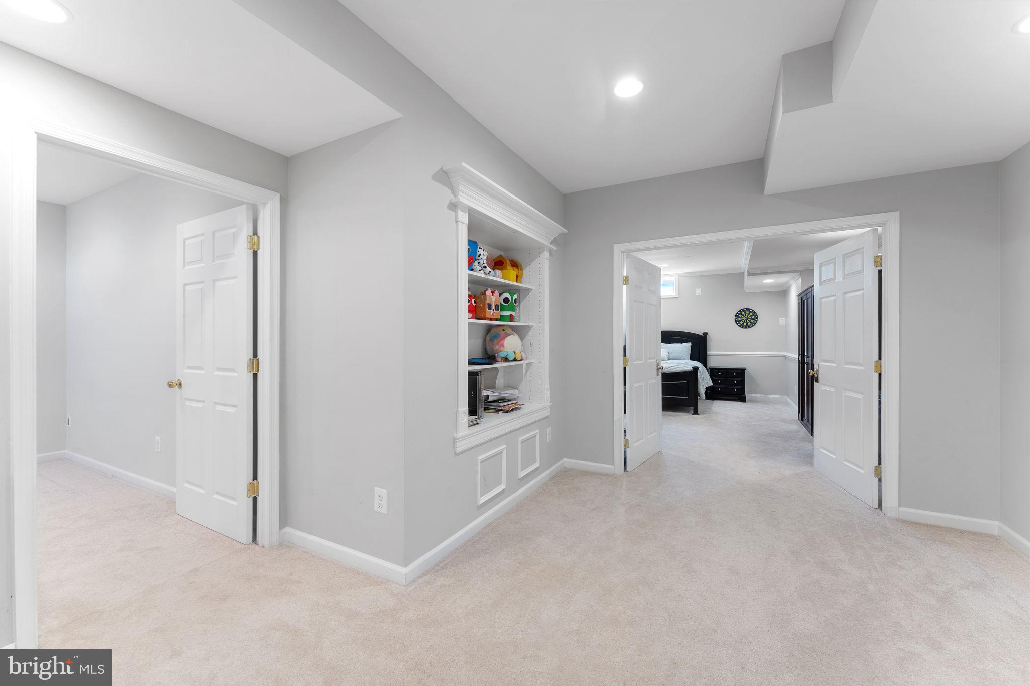 LOUDOUN VALLEY ESTATES - Residential Lease