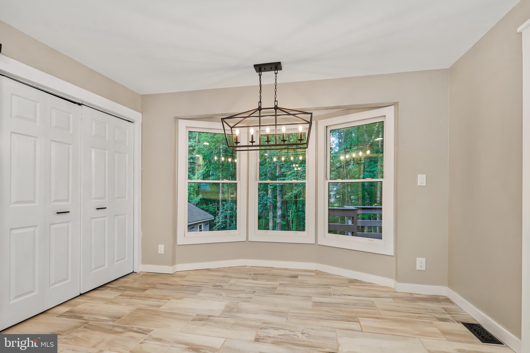 LAKE WILDERNESS - Residential