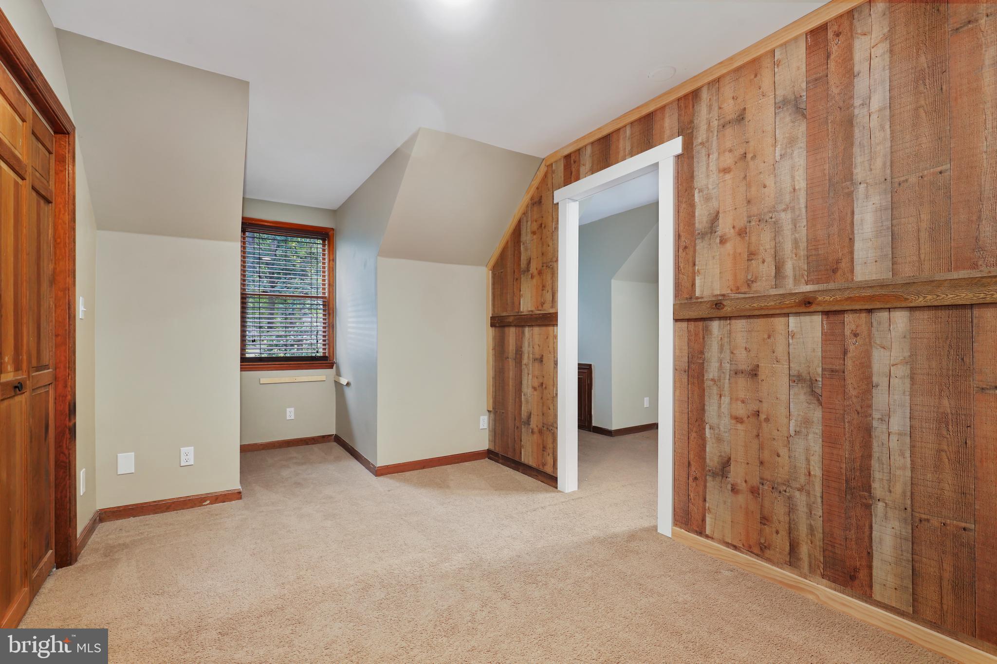 LAKE WILDERNESS - Residential