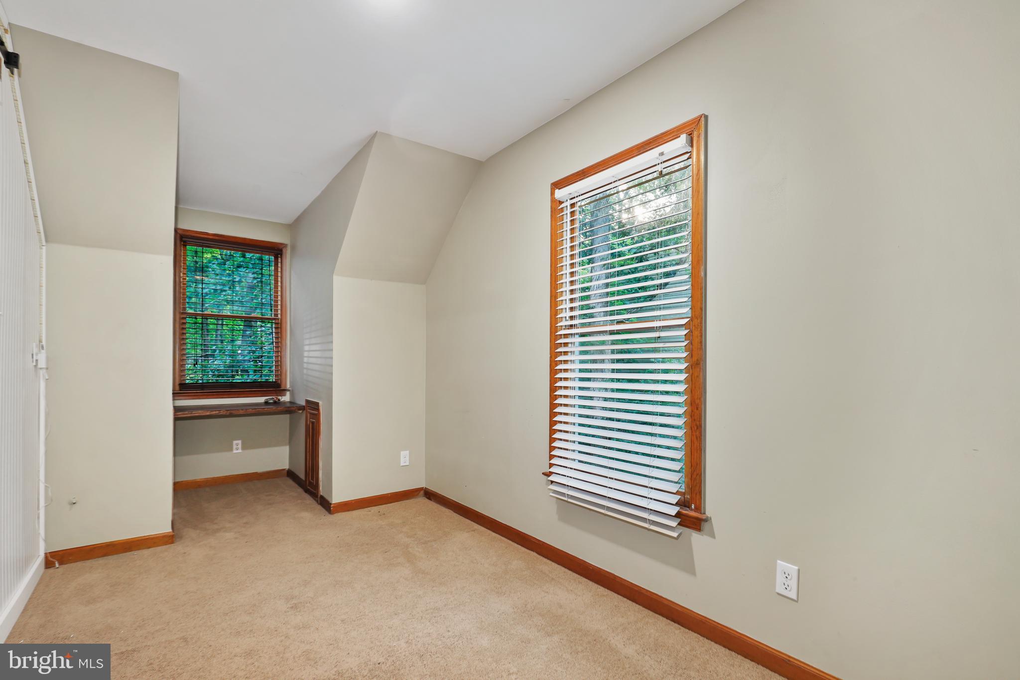 LAKE WILDERNESS - Residential