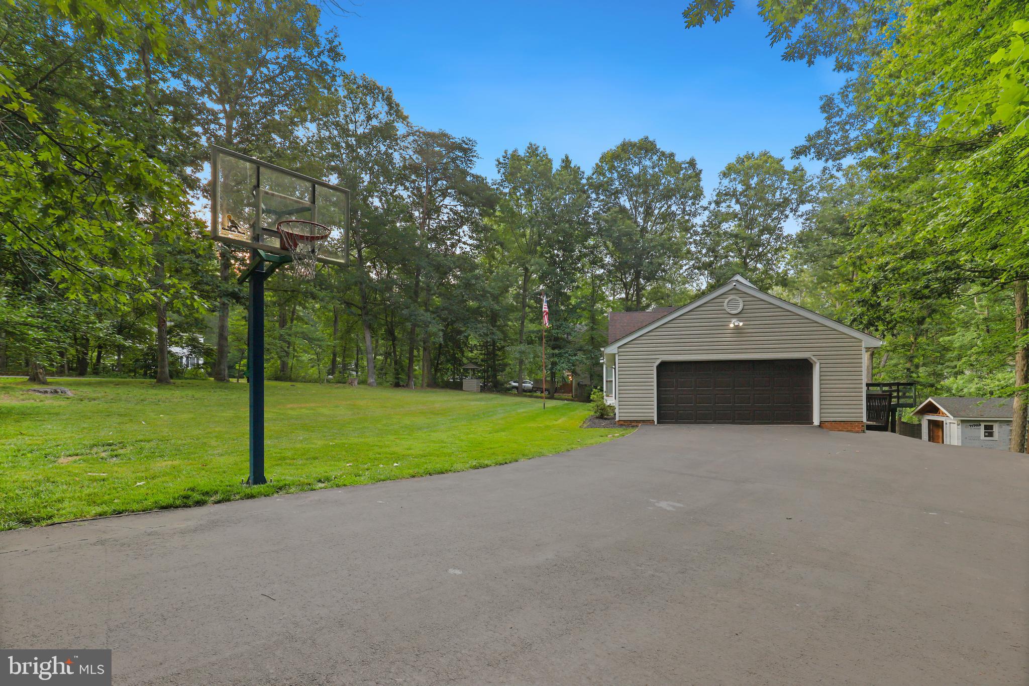 LAKE WILDERNESS - Residential