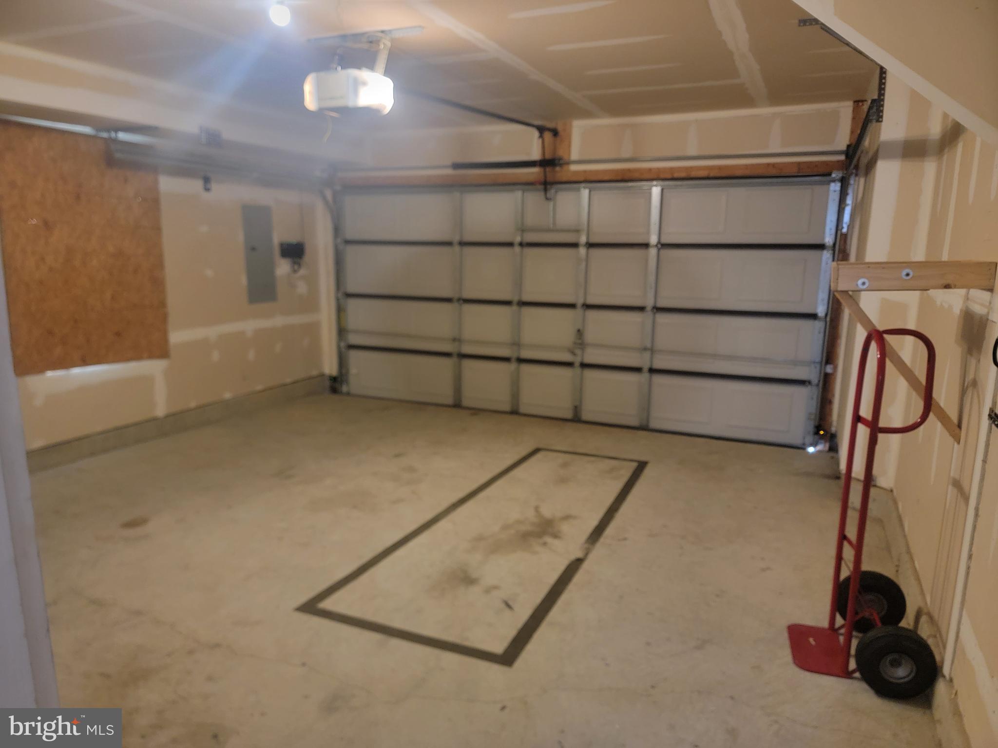 ST CHARLES SUB - GLENEAGLES - Residential Lease