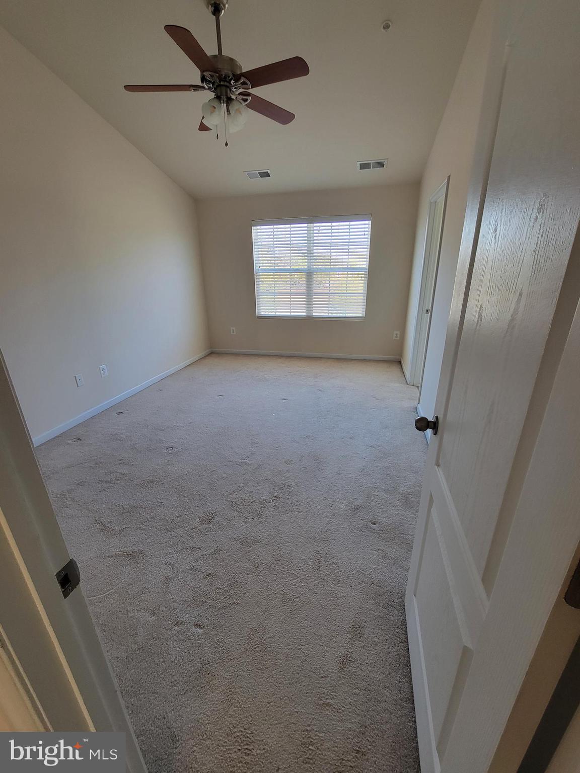 ST CHARLES SUB - GLENEAGLES - Residential Lease