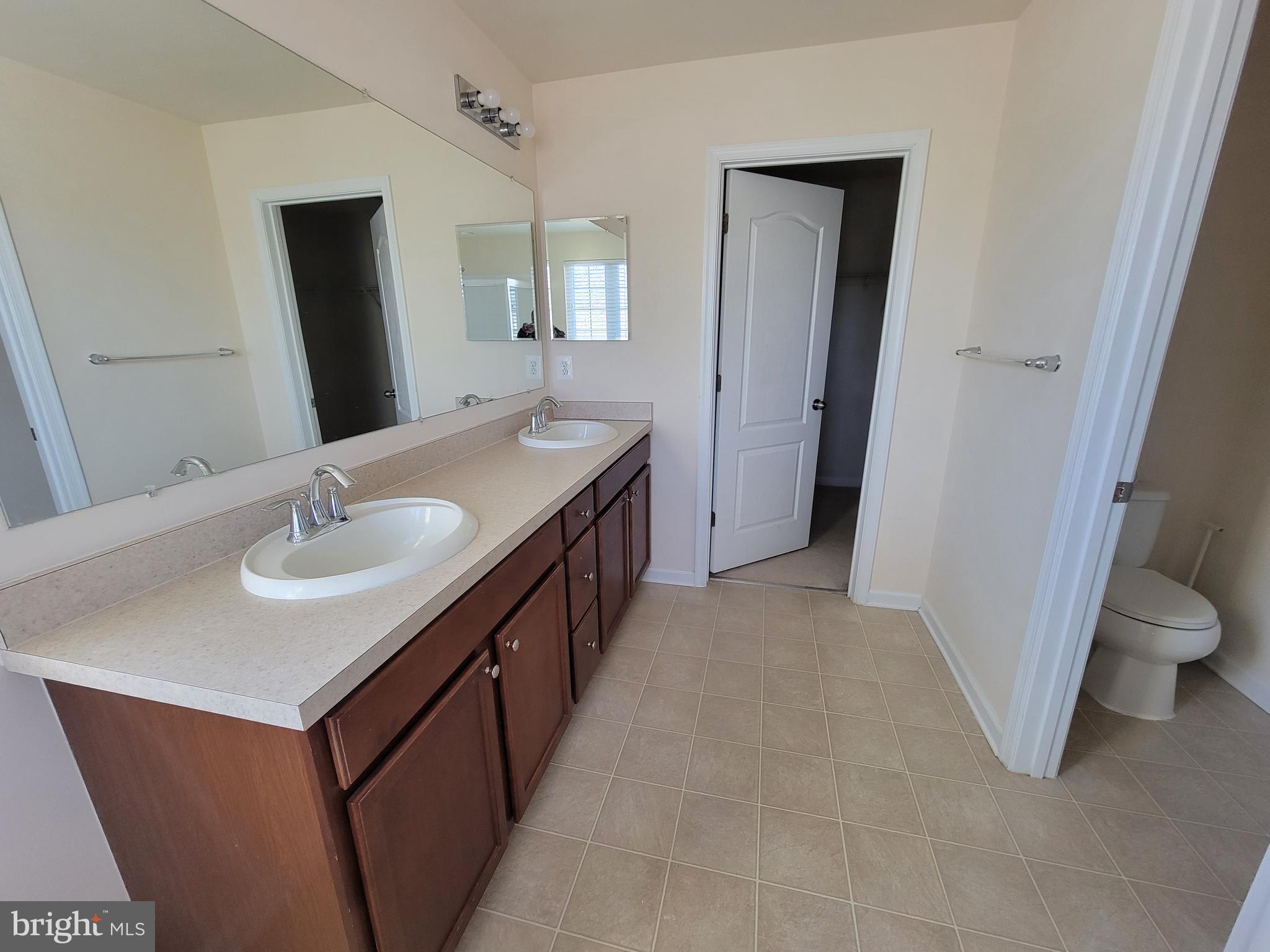 ST CHARLES SUB - GLENEAGLES - Residential Lease