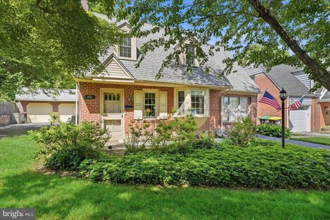 Photo of 1301 Lore Avenue, WILMINGTON, DE 19809 (MLS # DENC2104370)