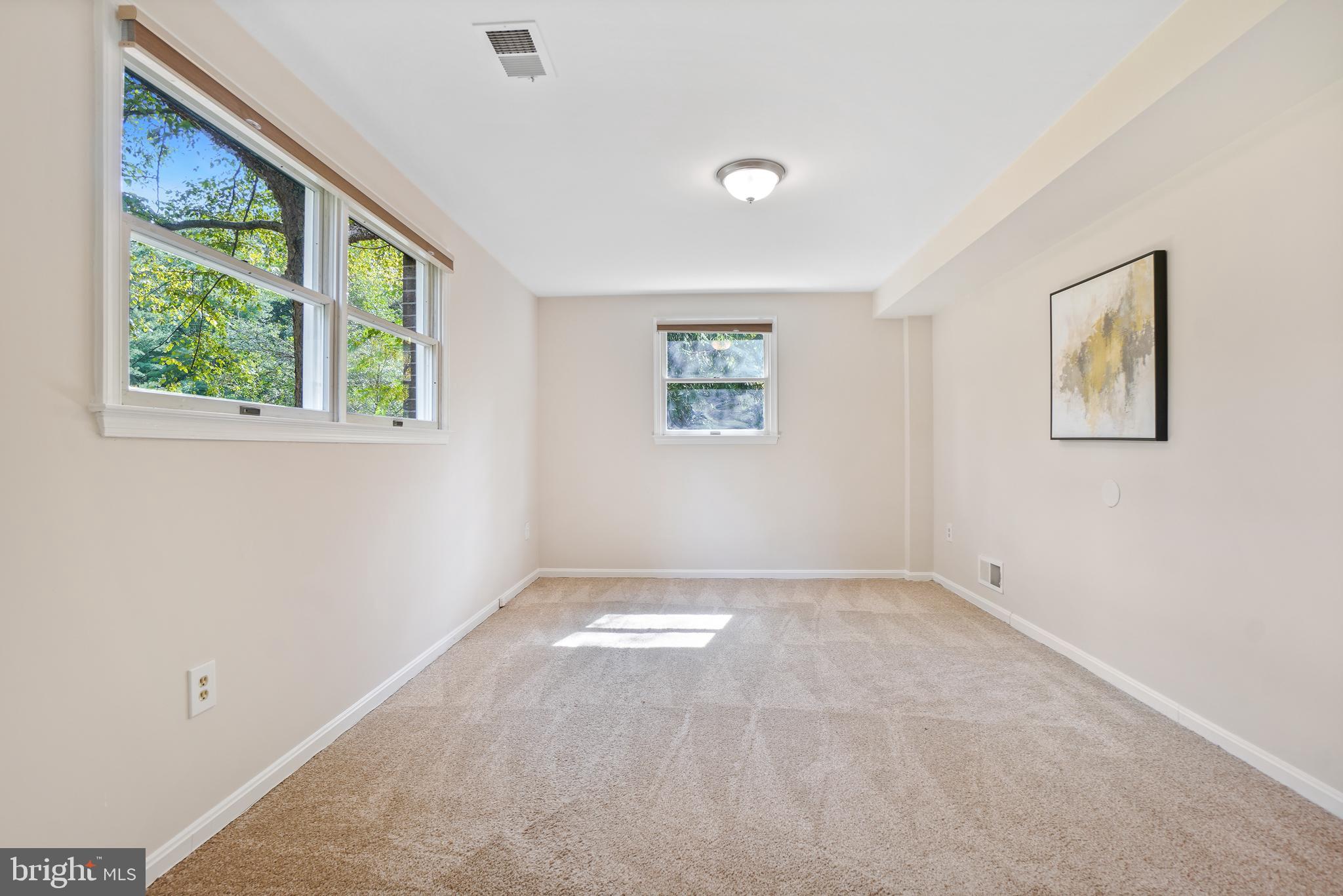 MAYDALE - Residential Lease