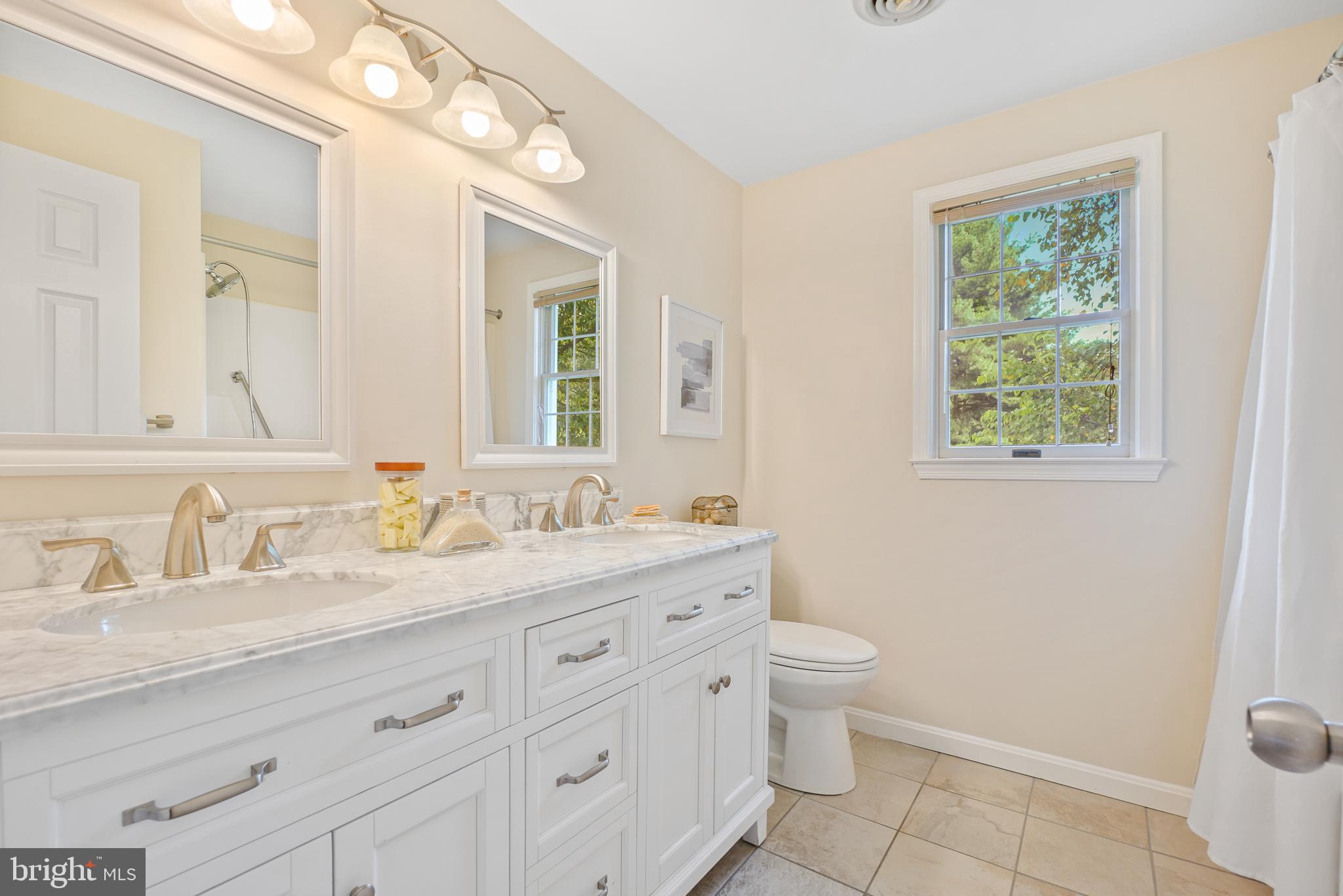 MAYDALE - Residential Lease