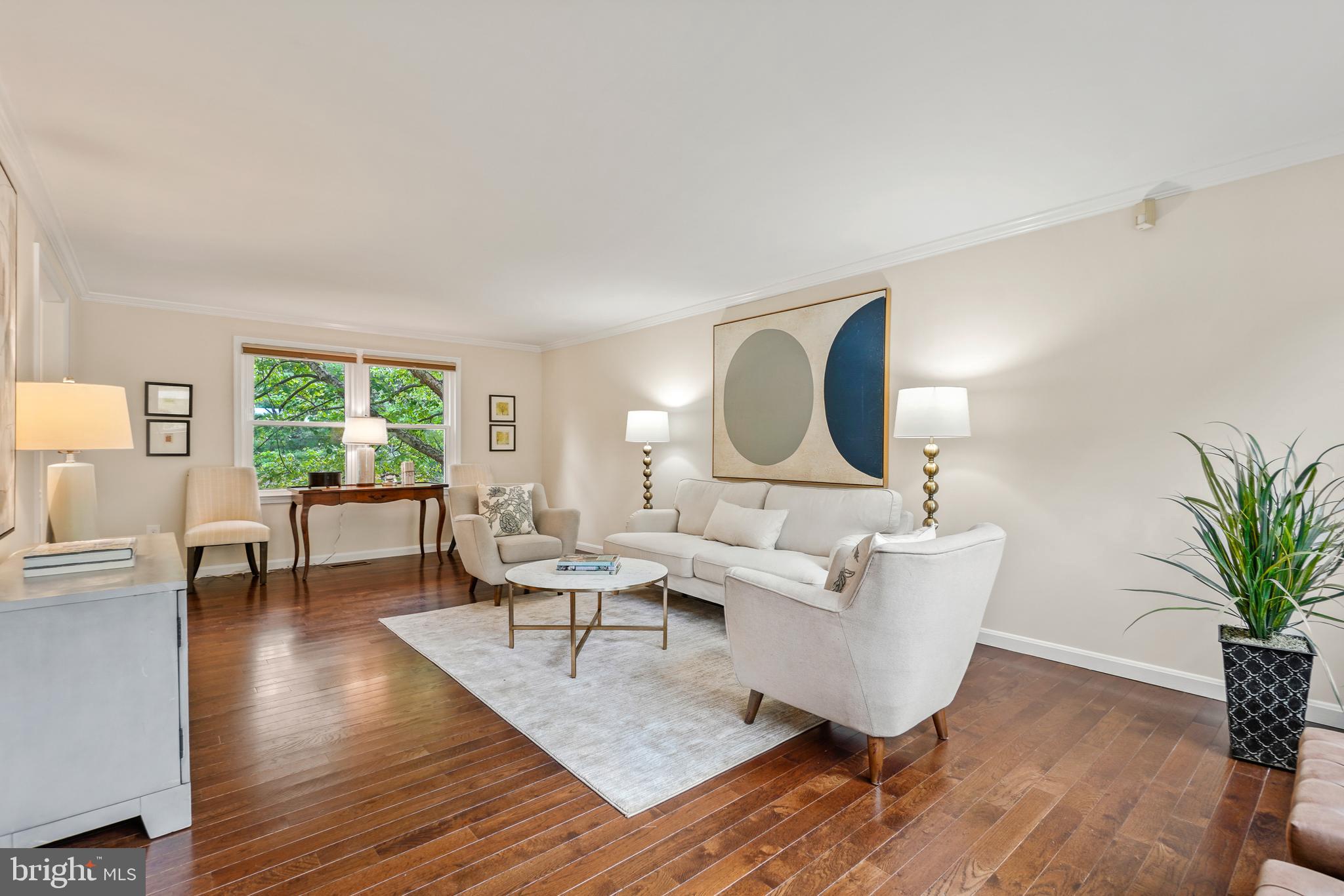 MAYDALE - Residential Lease