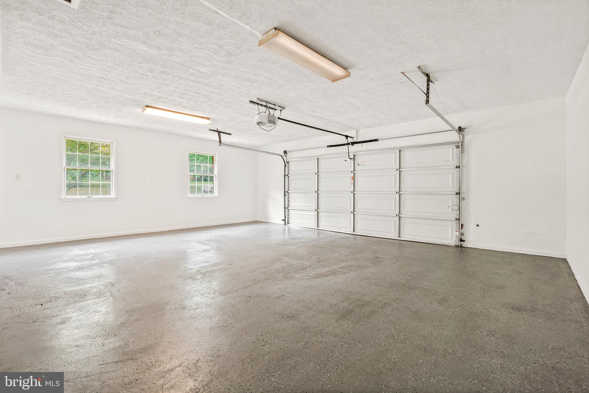 MAYDALE - Residential Lease