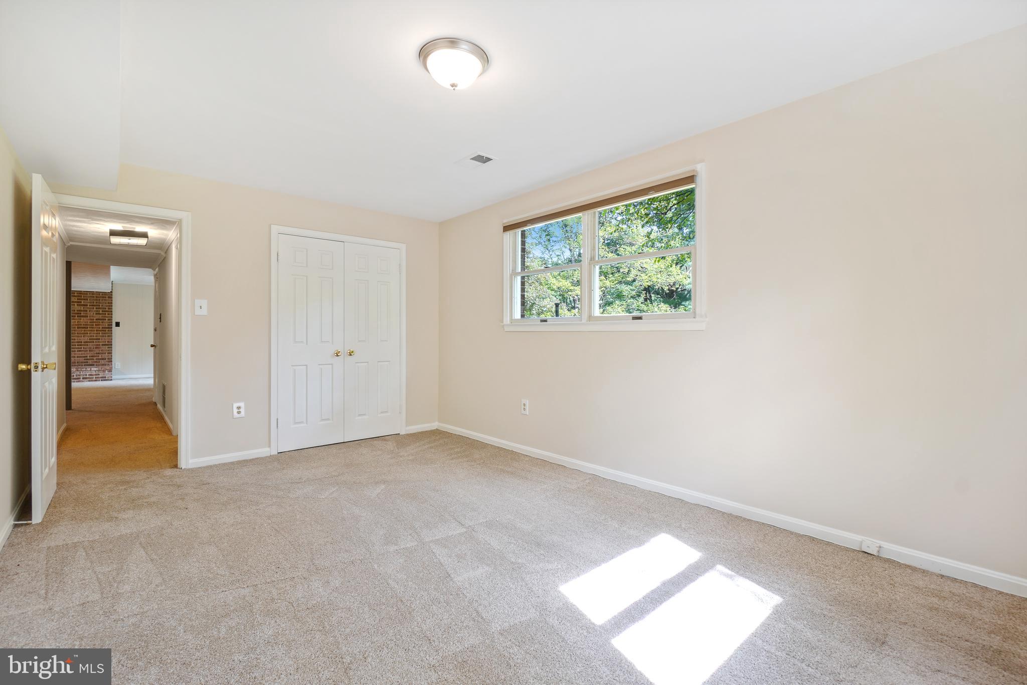 MAYDALE - Residential Lease