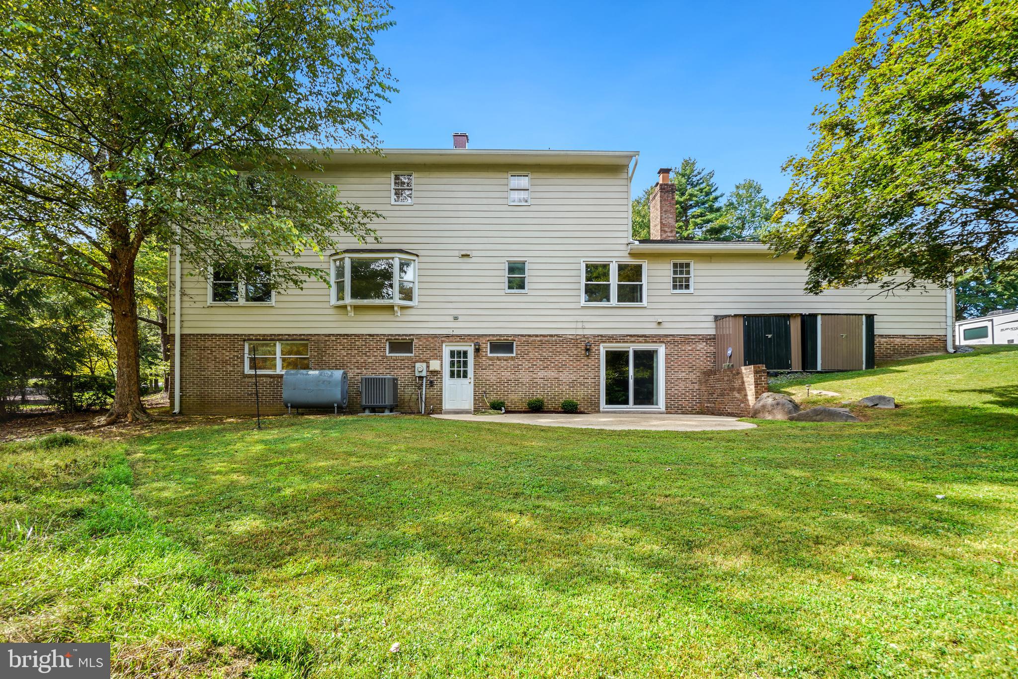 MAYDALE - Residential Lease