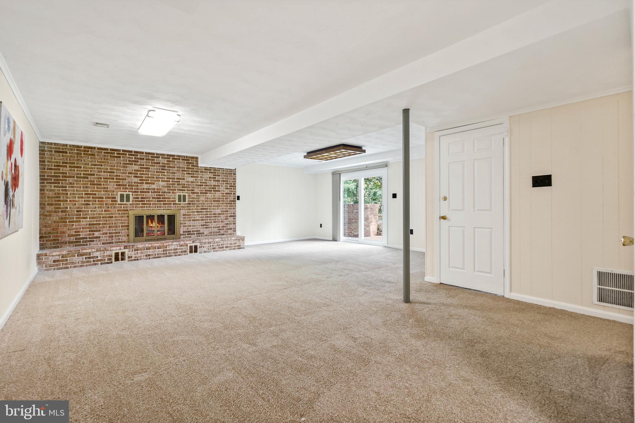 MAYDALE - Residential Lease