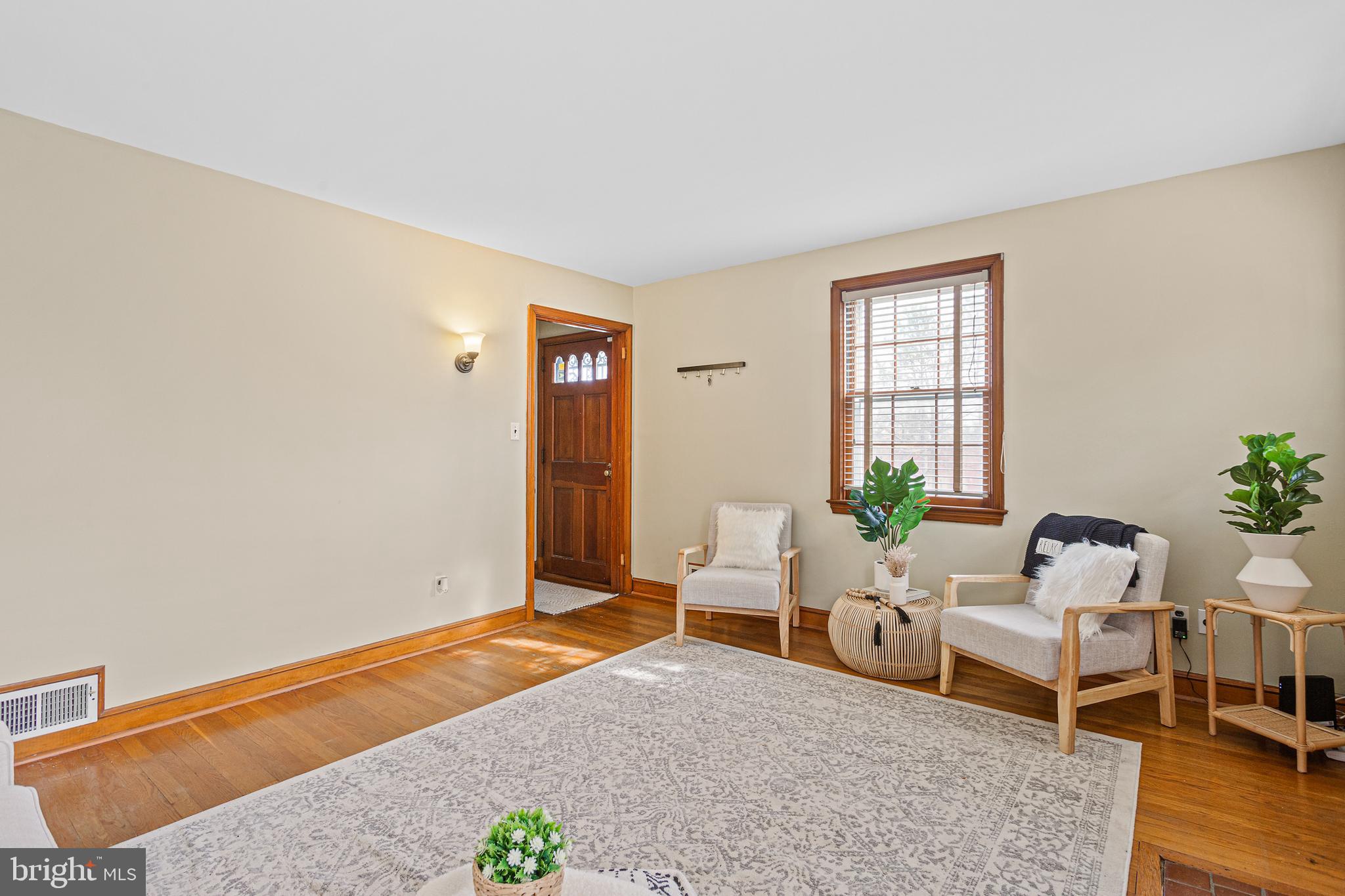 RIVERDALE - Residential