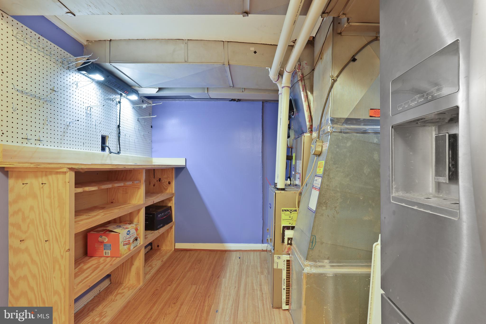 RIVERDALE - Residential