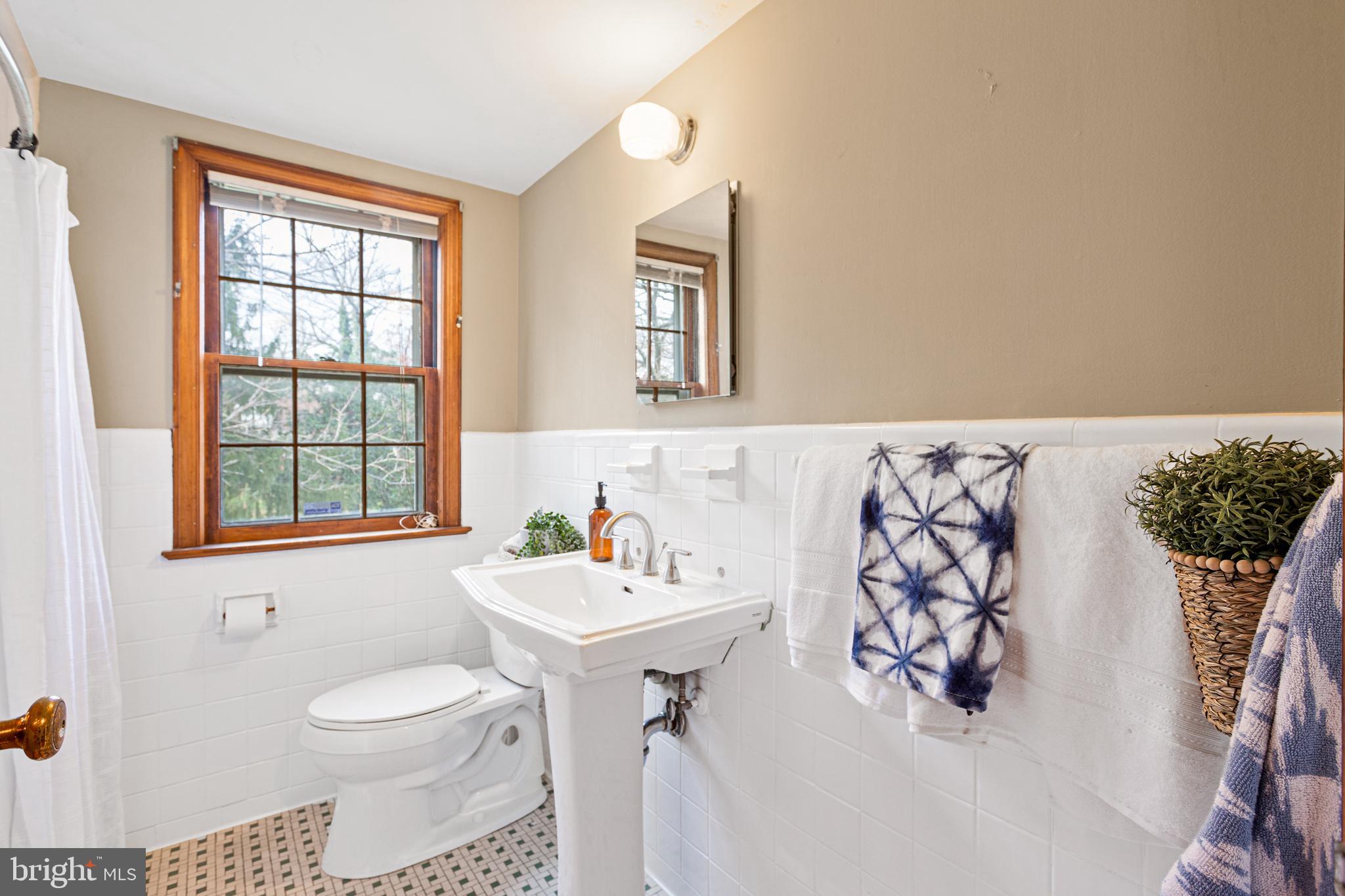 RIVERDALE - Residential