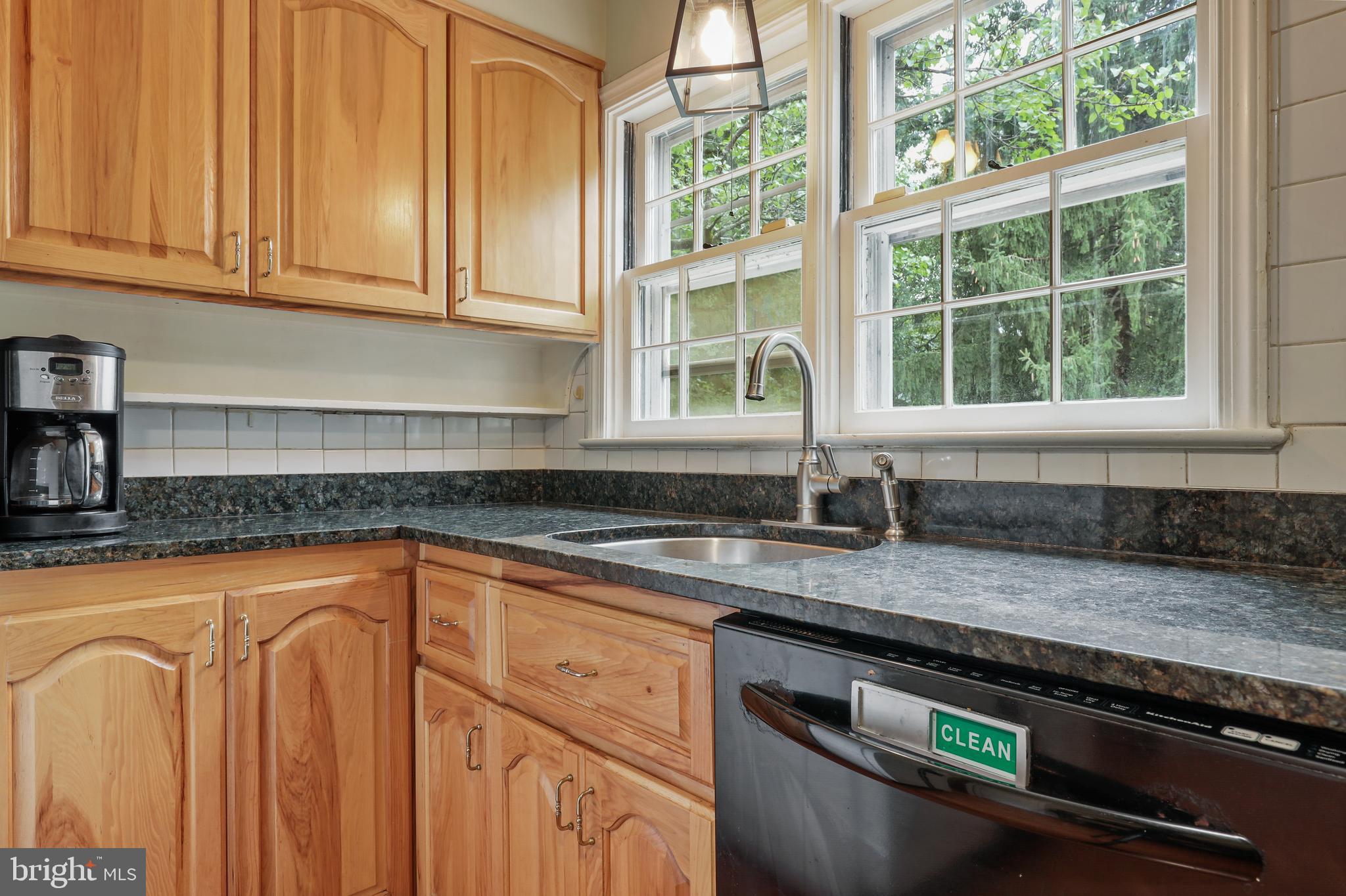 RIVERDALE - Residential