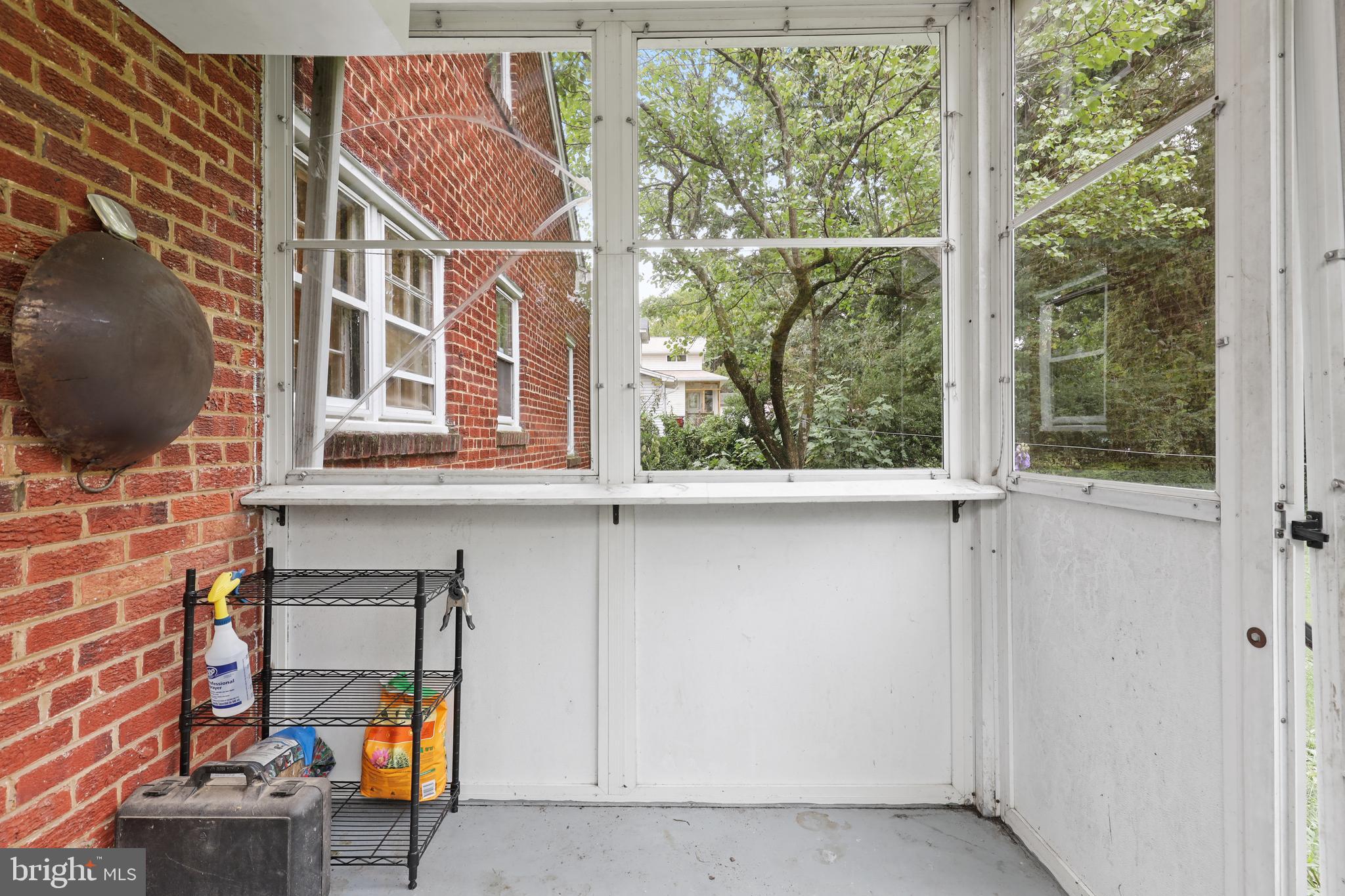 RIVERDALE - Residential