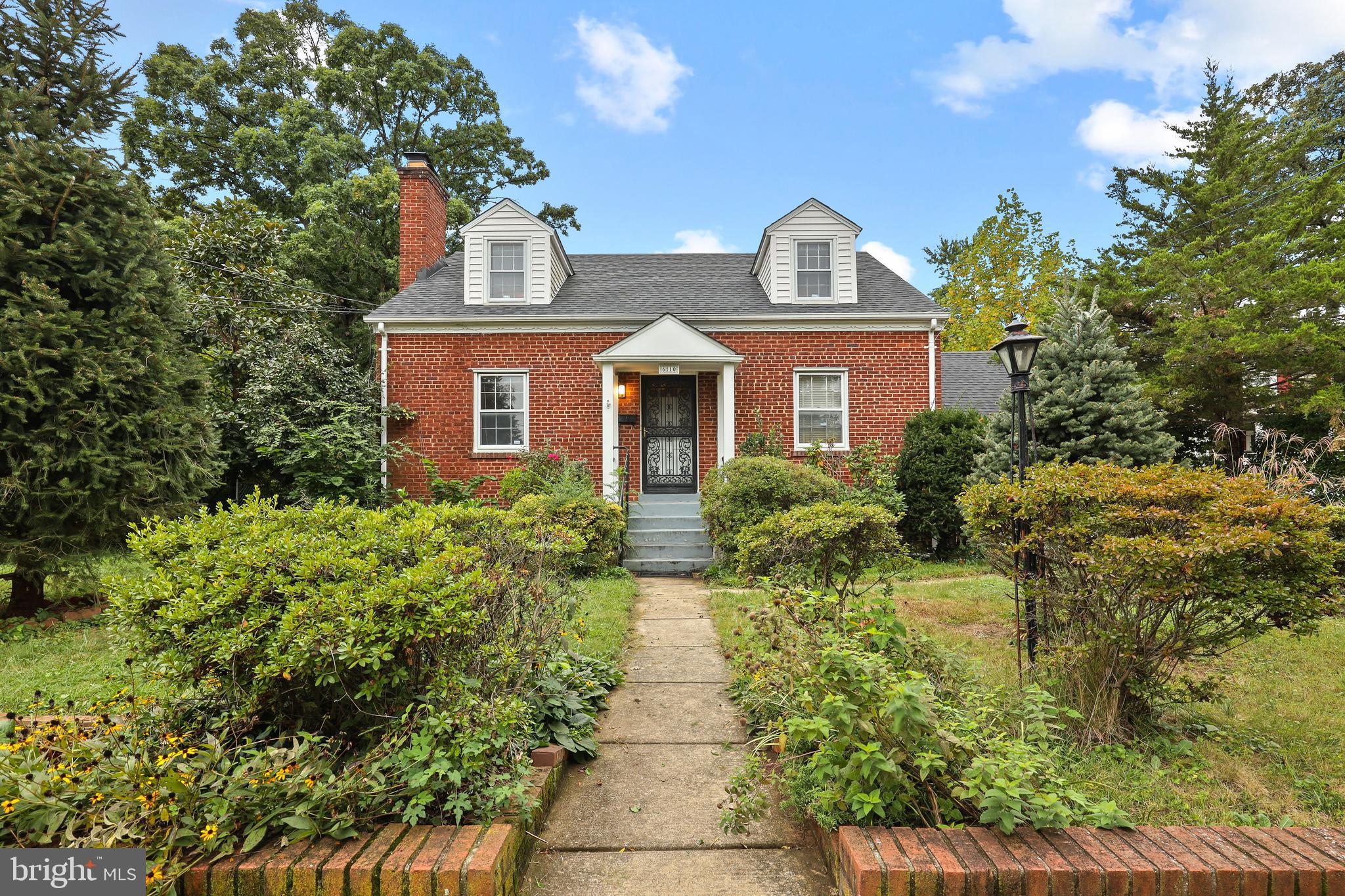 RIVERDALE - Residential