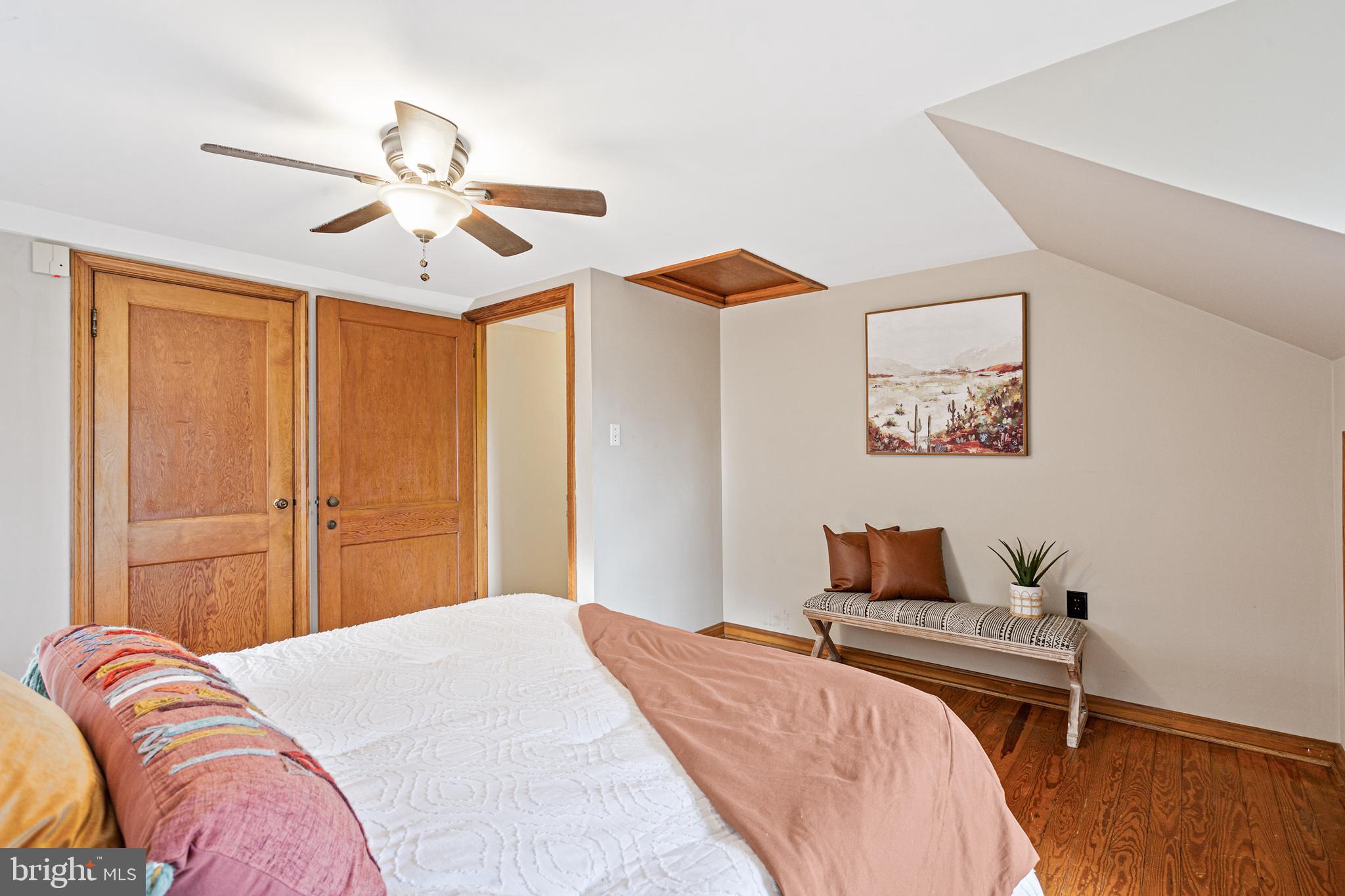 RIVERDALE - Residential