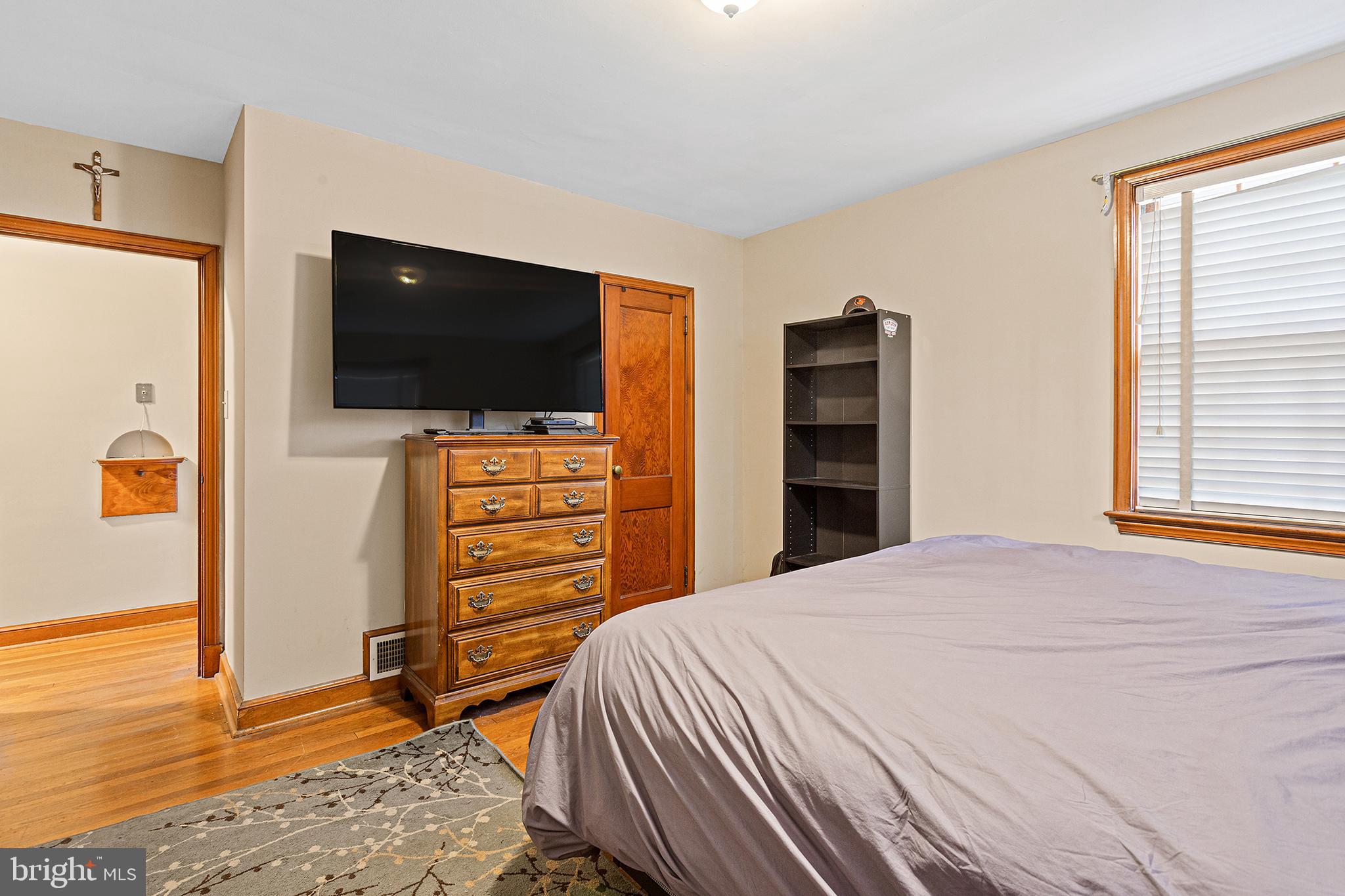 RIVERDALE - Residential