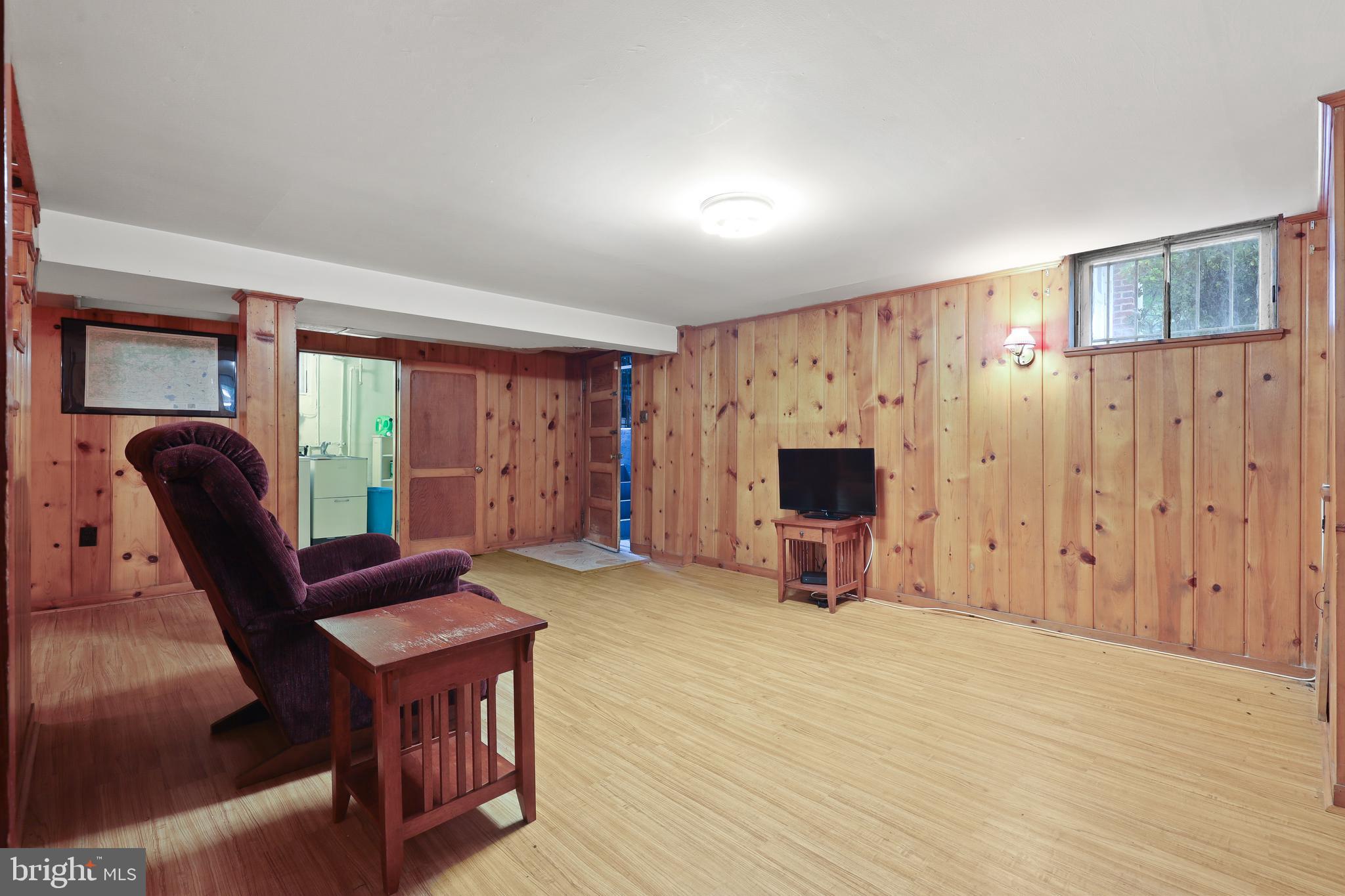 RIVERDALE - Residential