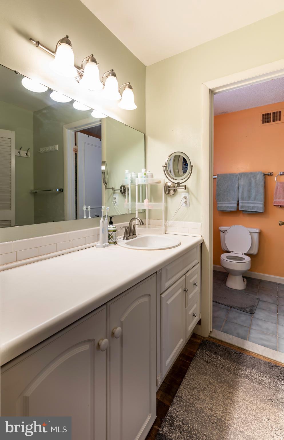 HAYFIELD FARM - Residential