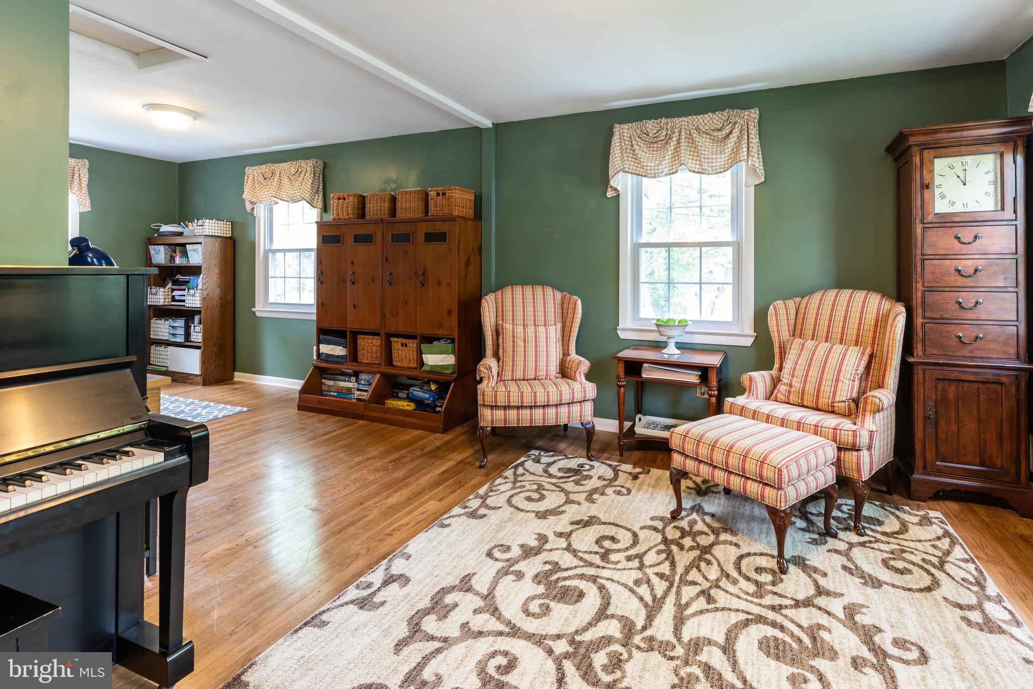 HAYFIELD FARM - Residential