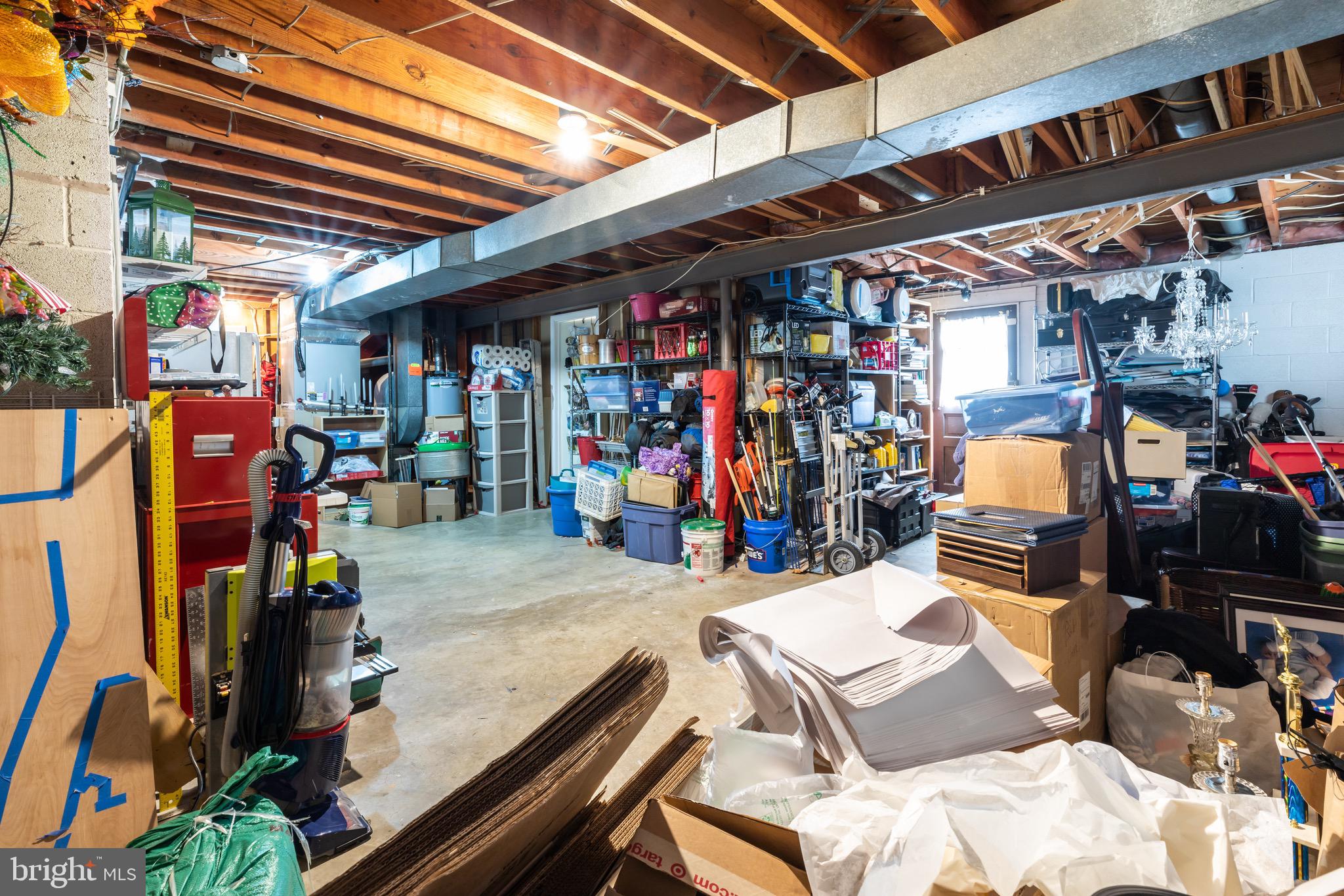 HAYFIELD FARM - Residential