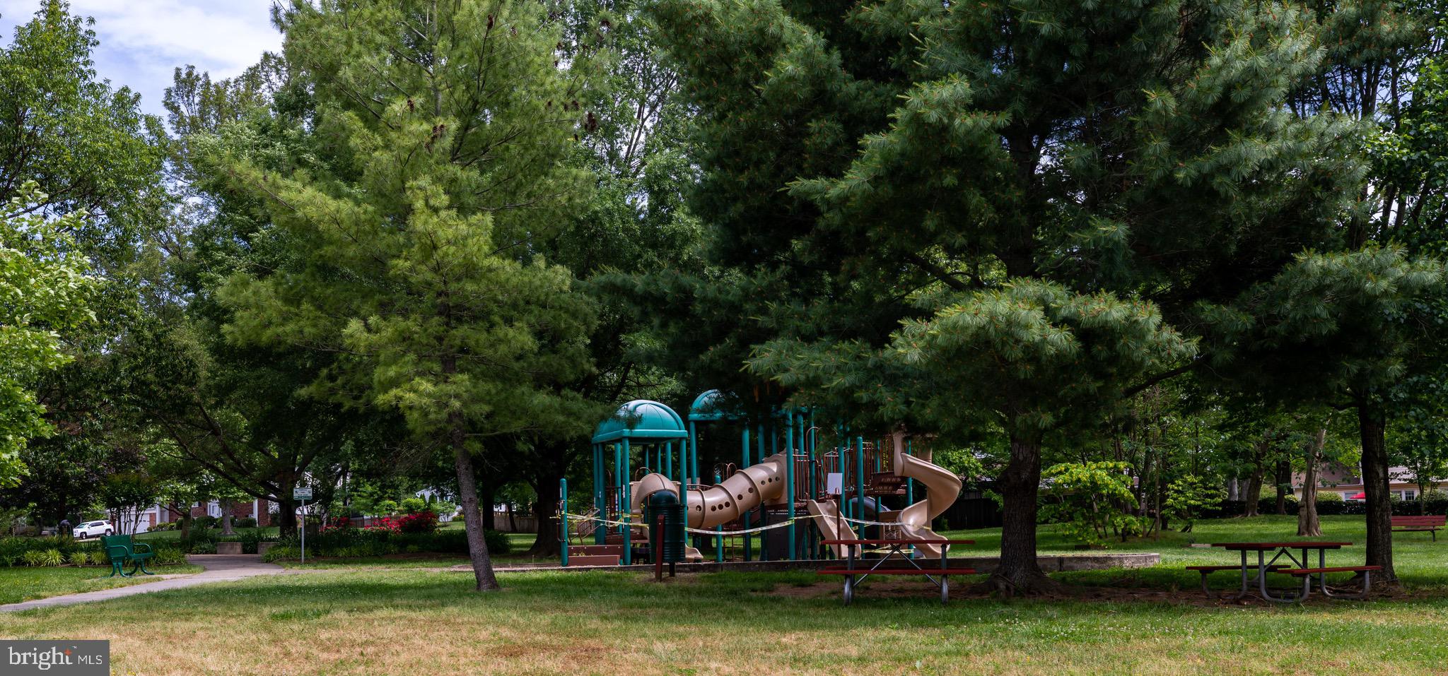 HAYFIELD FARM - Residential