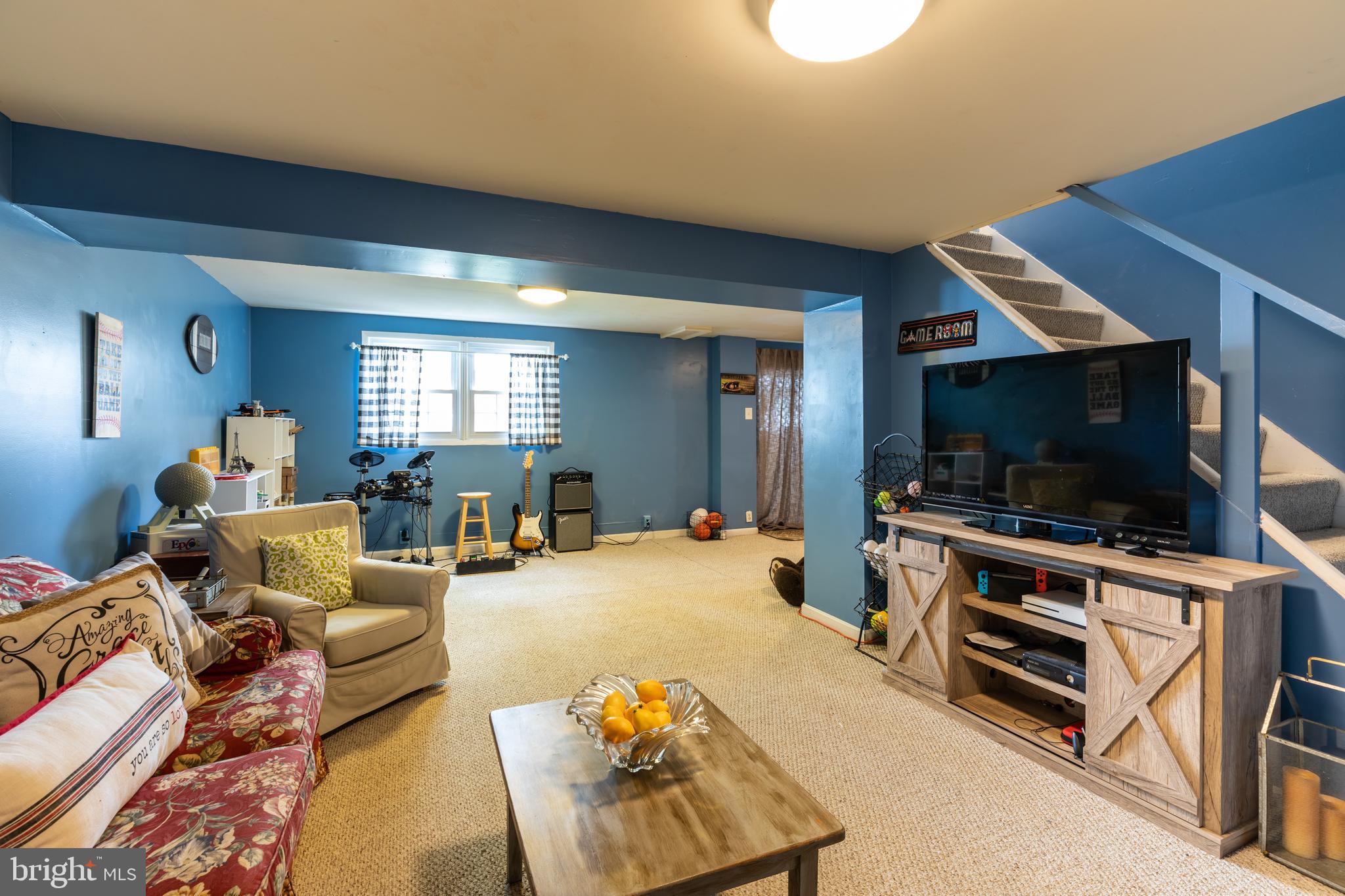 HAYFIELD FARM - Residential