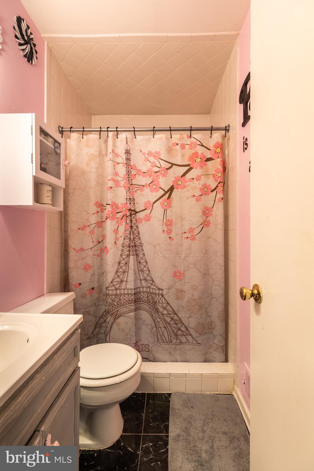 HAYFIELD FARM - Residential