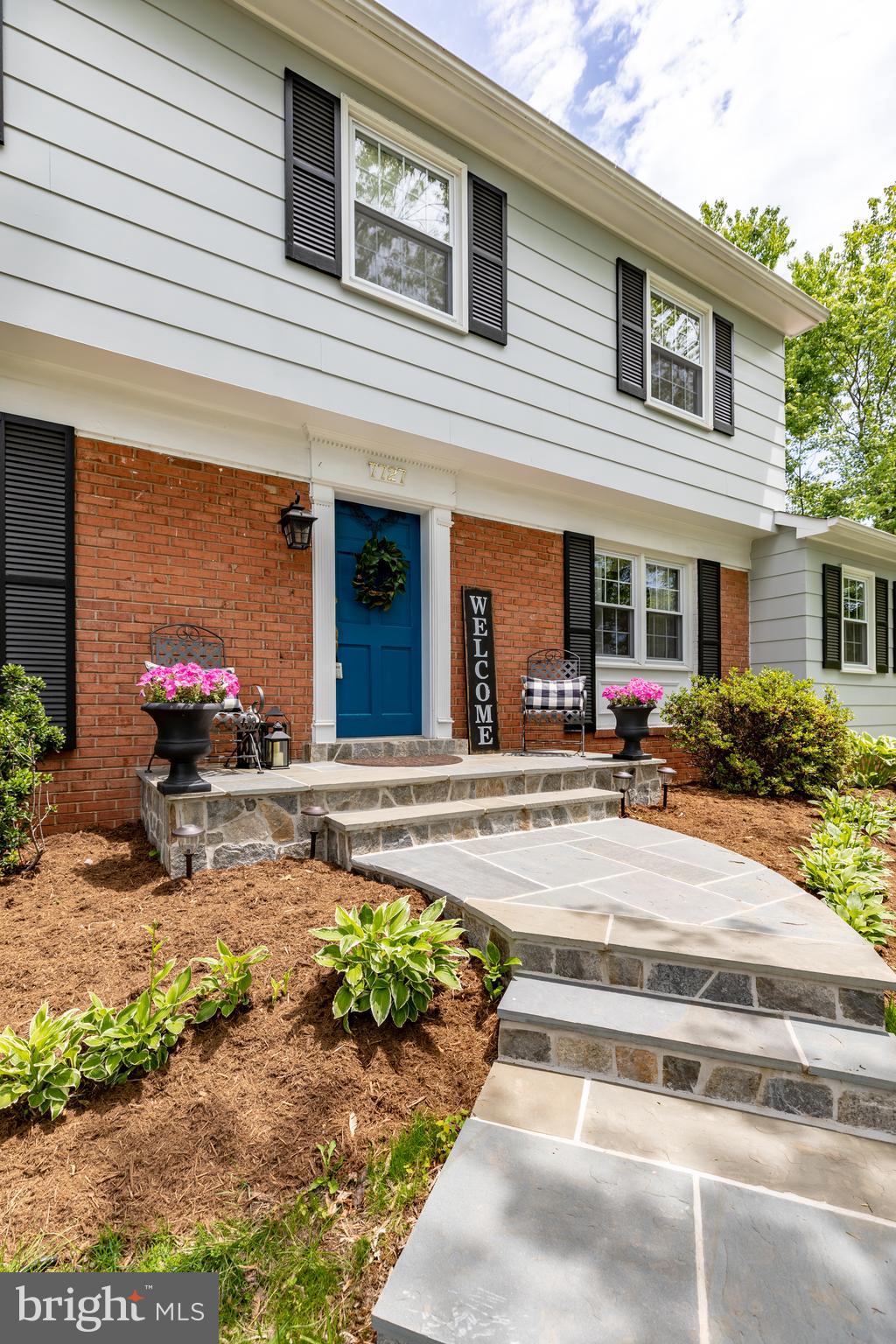 HAYFIELD FARM - Residential