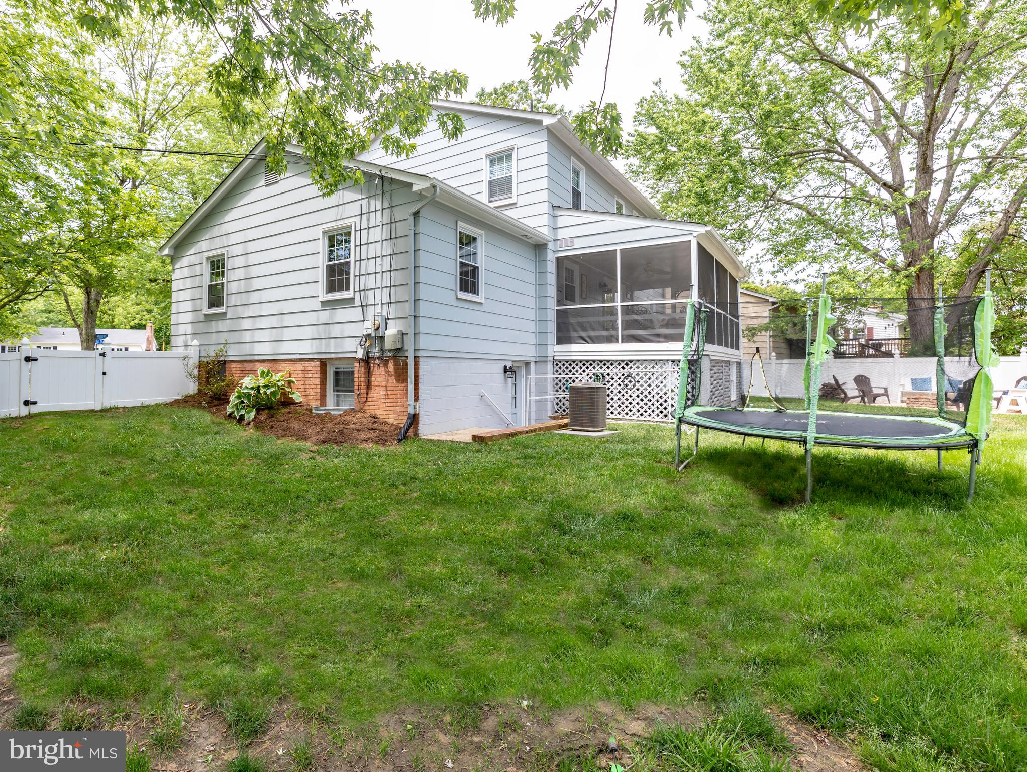 HAYFIELD FARM - Residential