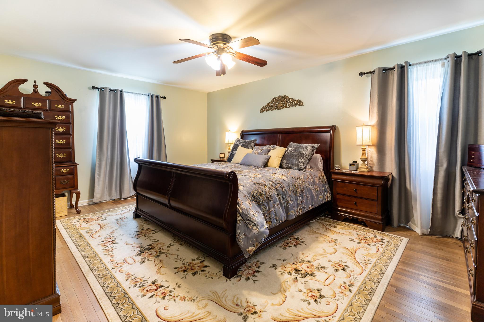 HAYFIELD FARM - Residential