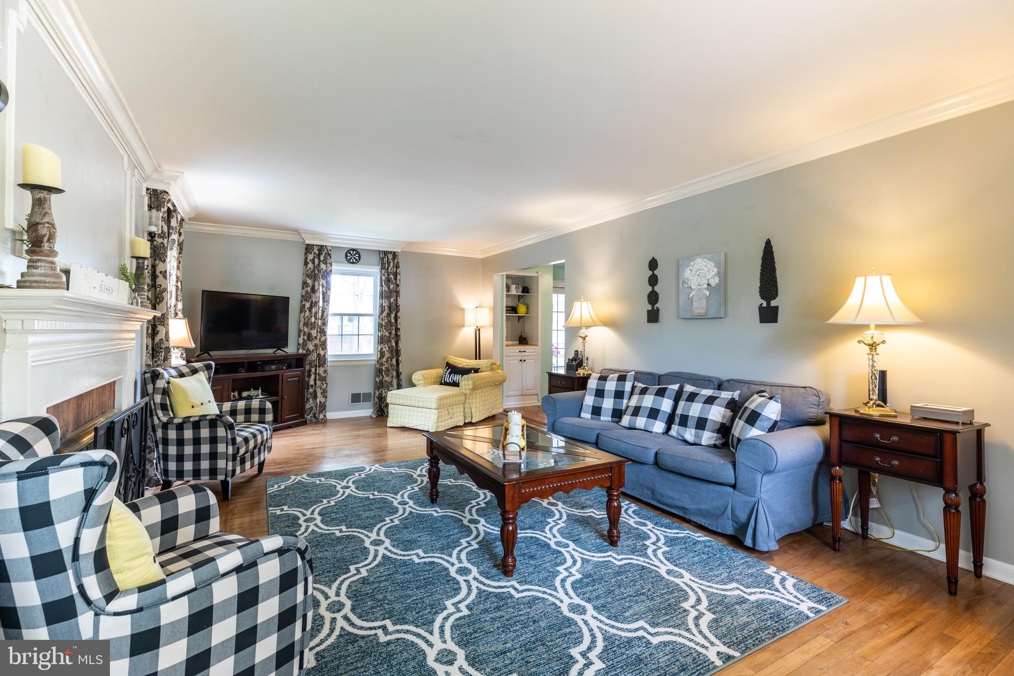 HAYFIELD FARM - Residential