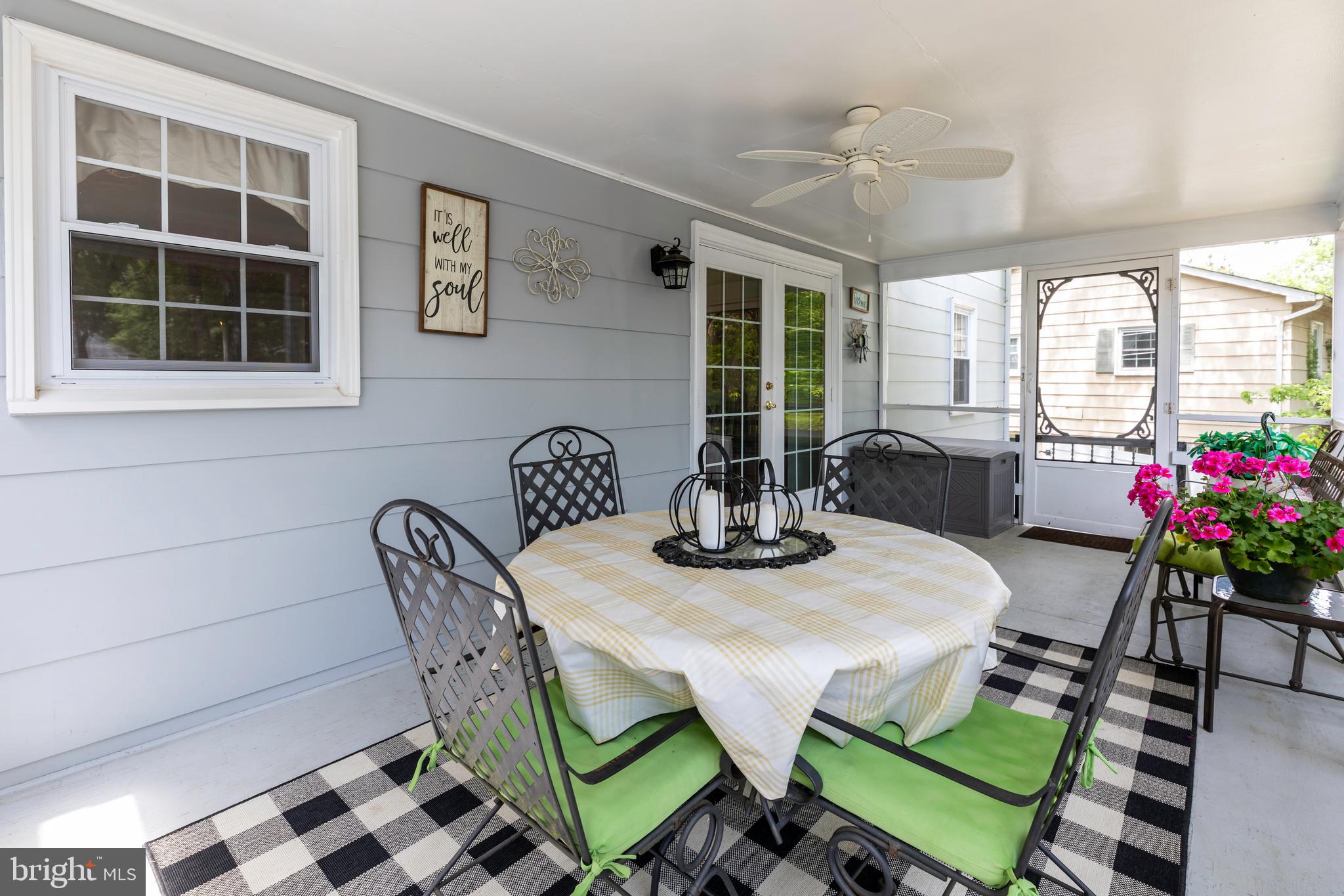 HAYFIELD FARM - Residential