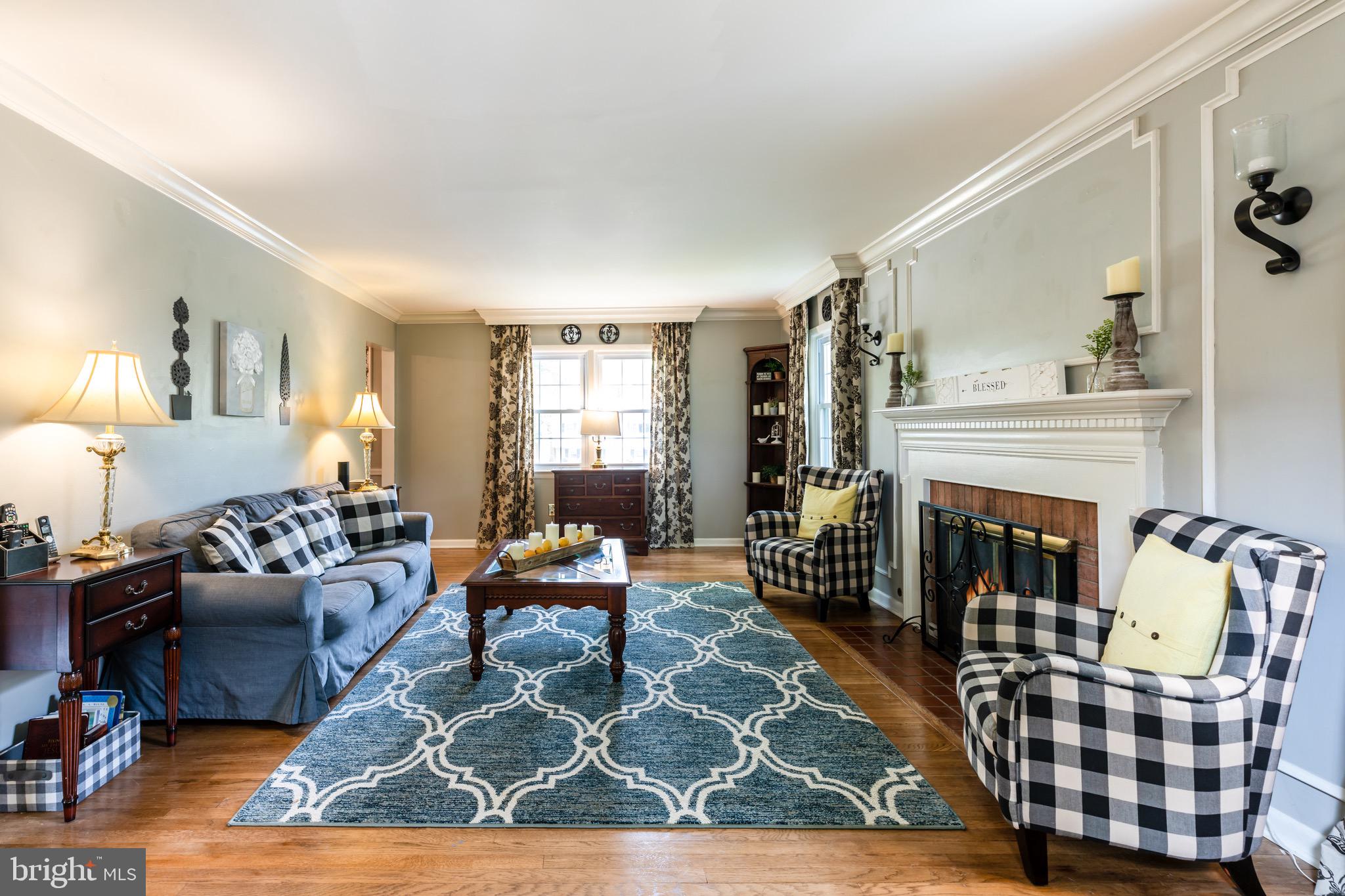 HAYFIELD FARM - Residential