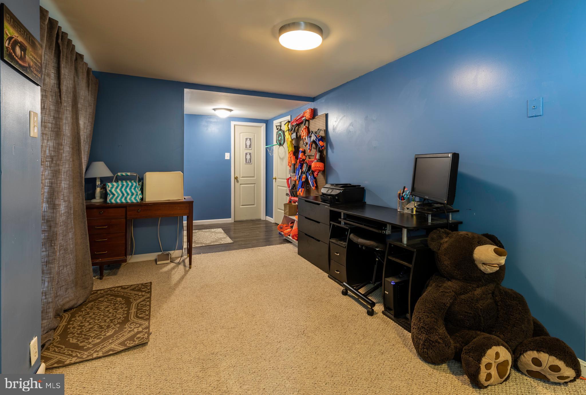 HAYFIELD FARM - Residential