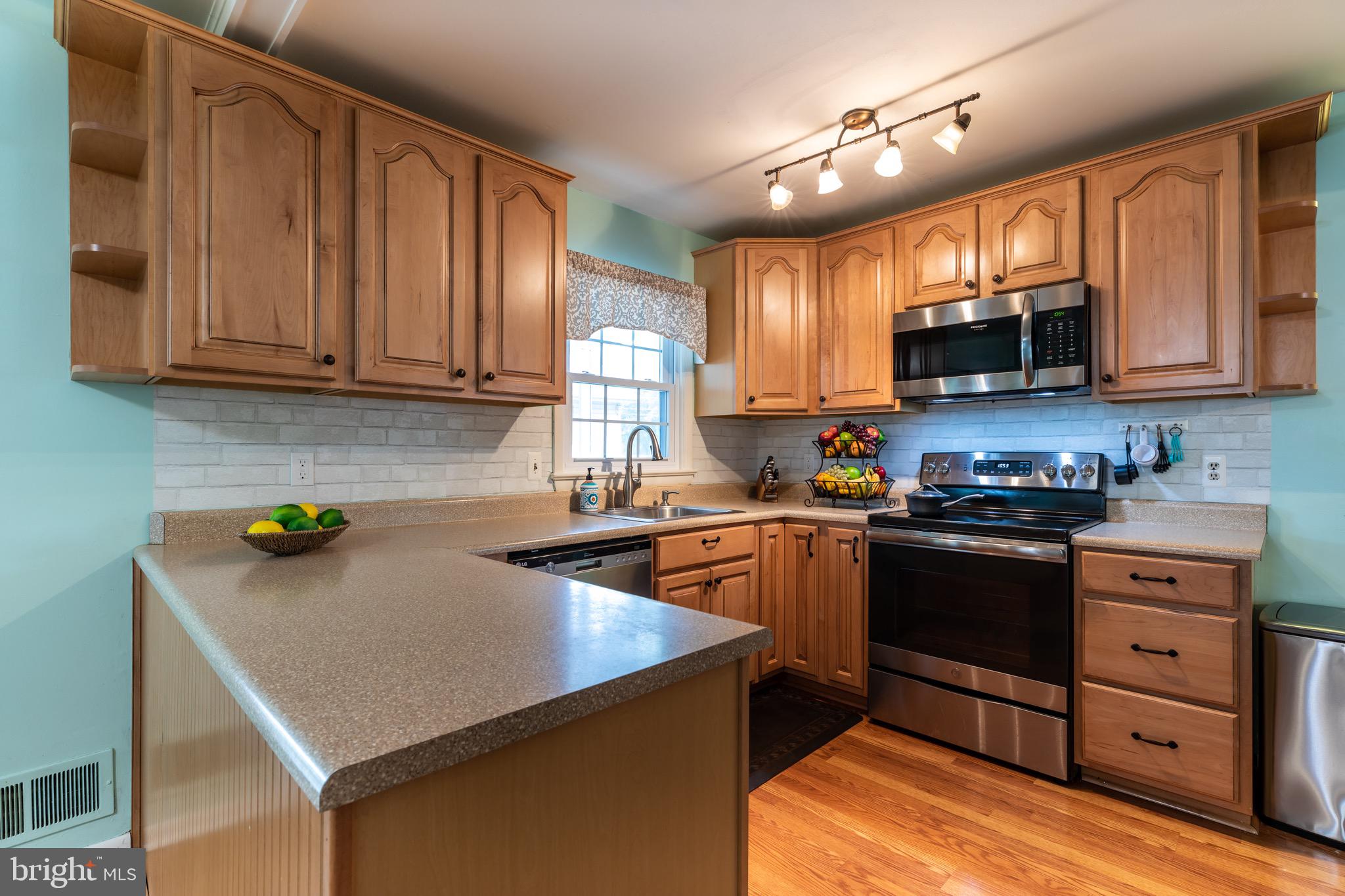 HAYFIELD FARM - Residential